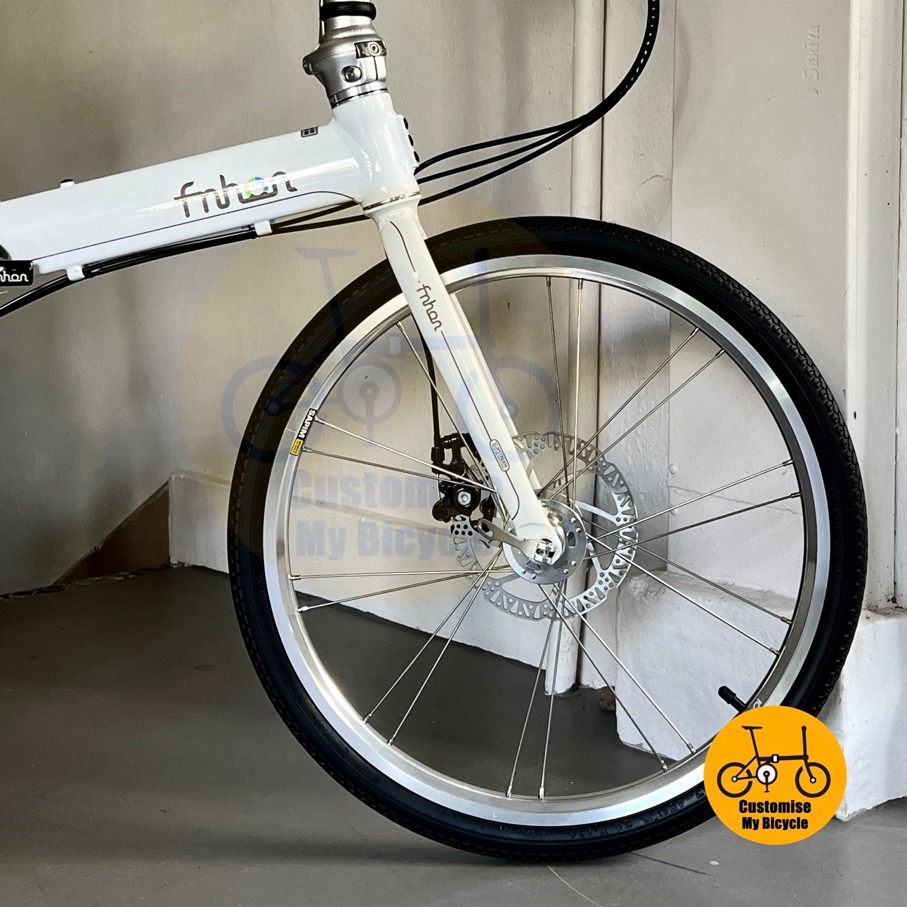 Snow White Fnhon Blast folding bike 22-inch side view