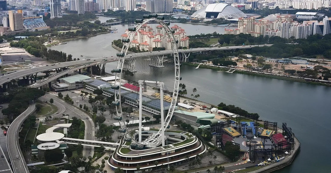 New Curved Bridge to Connect Marina Bay and Gardens by the Bay for Cyclists and Pedestrians