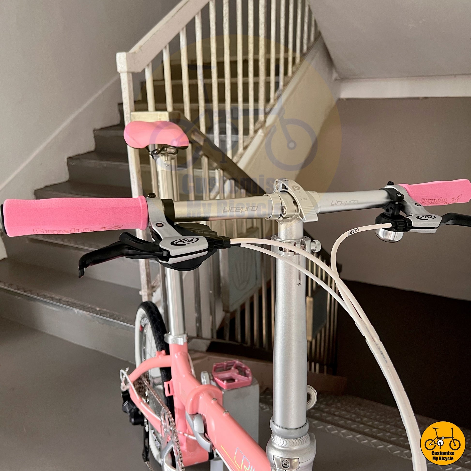 Pink Handgrips on Affordable Crius Master 22-Inch Foldable Bike – A High-Quality Alternative to Liaoge
