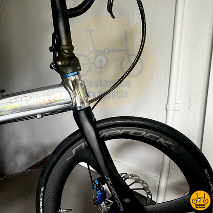 Chrome Silver Crius Master 22-Inch Foldable Bicycle – Lightweight & High-Performance Foldie
