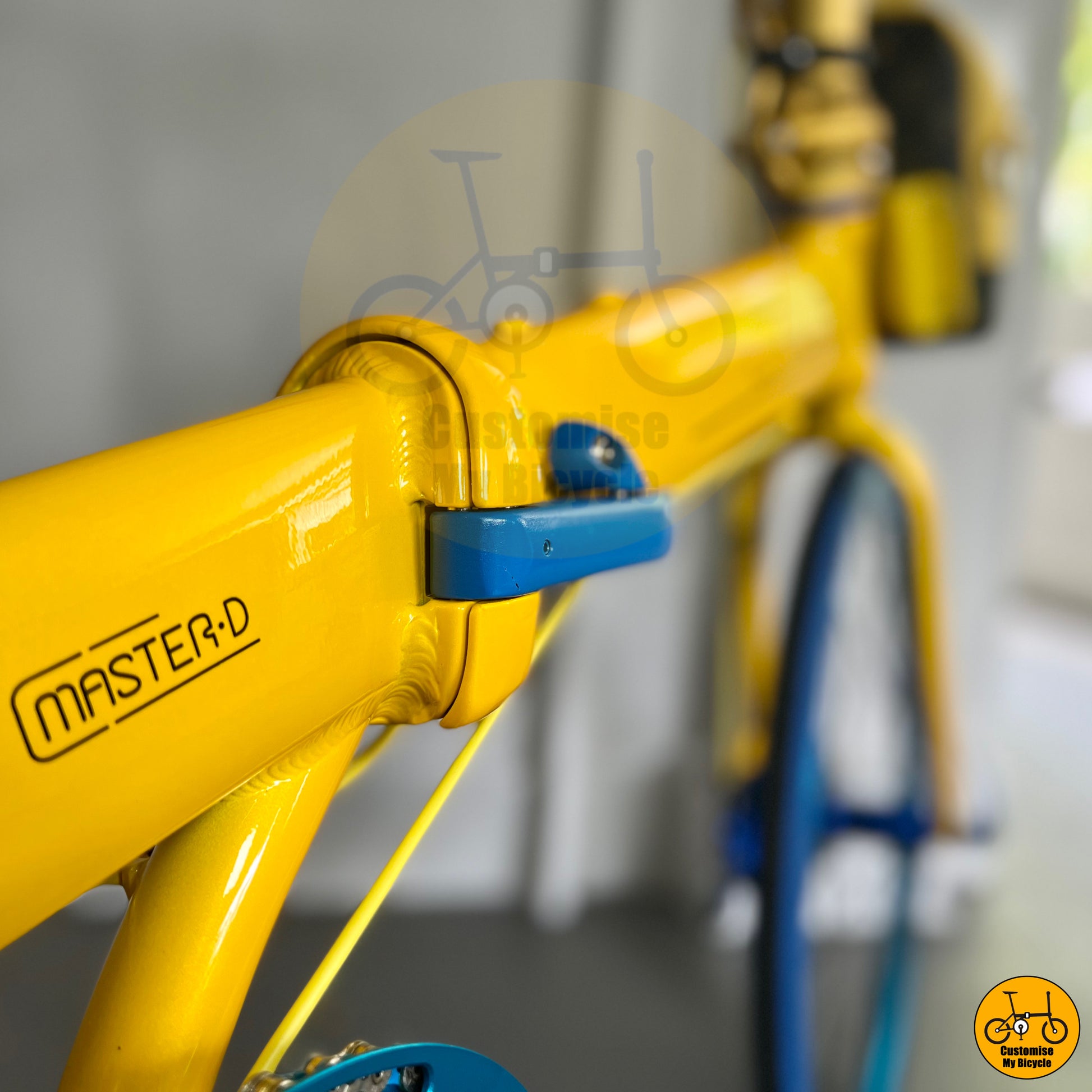 Pop Culture Icon Crius Master 22-Inch Foldable Bike – A Bright & Fun City Commuter
