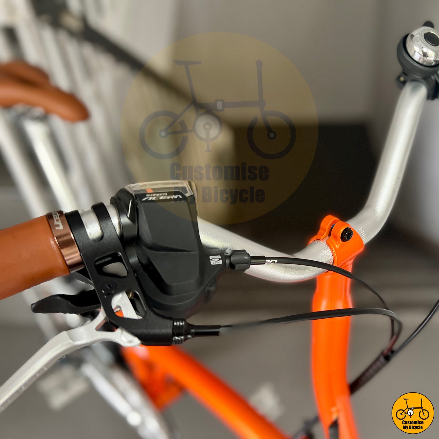 Portable and lightweight bicycle with an efficient gear system
