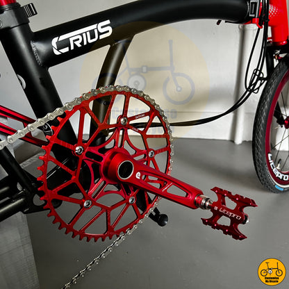 Red-accented crankset and pedals for an aggressive look
