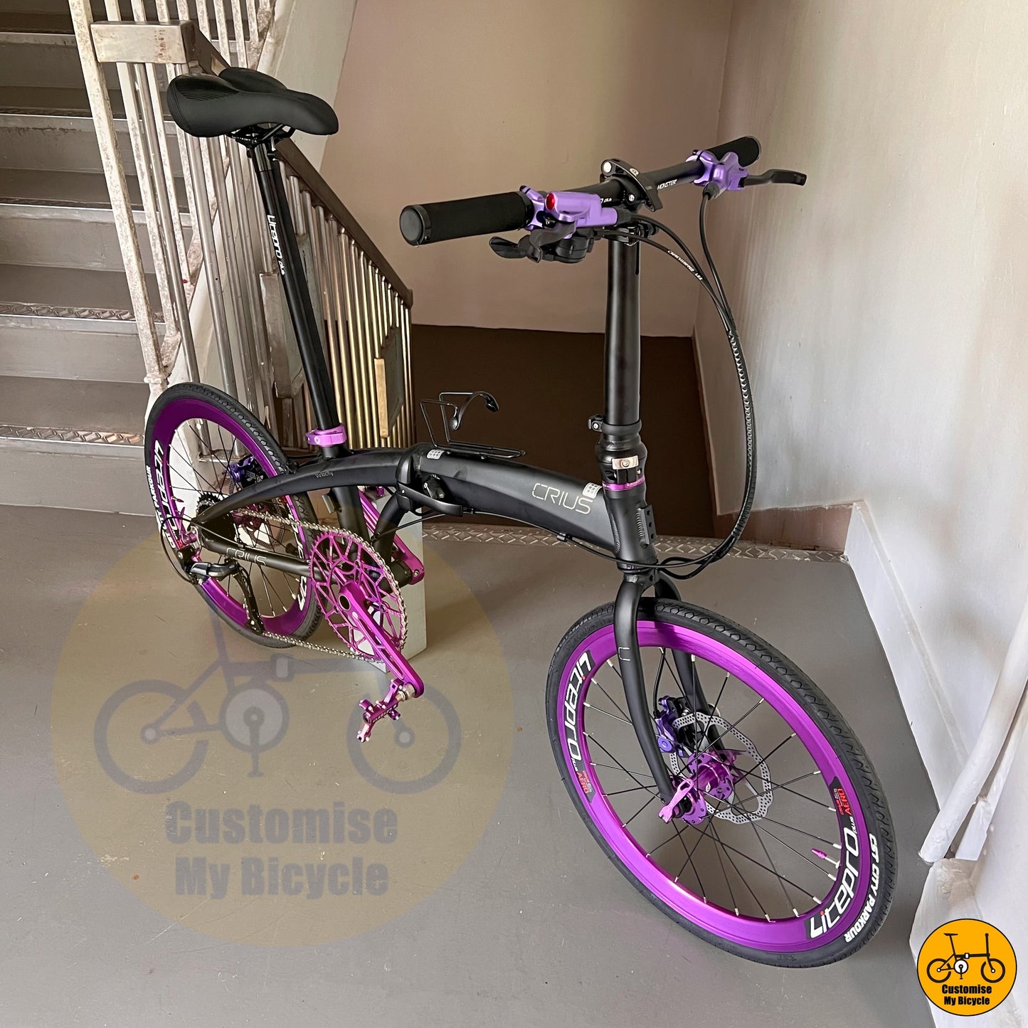 Crius Velocity 22-inch foldie designed for cyclists who love bold color schemes
