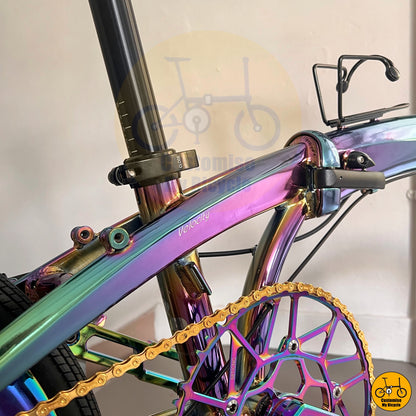 Compact folding bike with lightweight construction for portability
