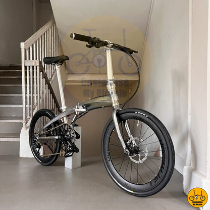 Crius Velocity 22-inch folding bike with a stunning chrome silver frame
