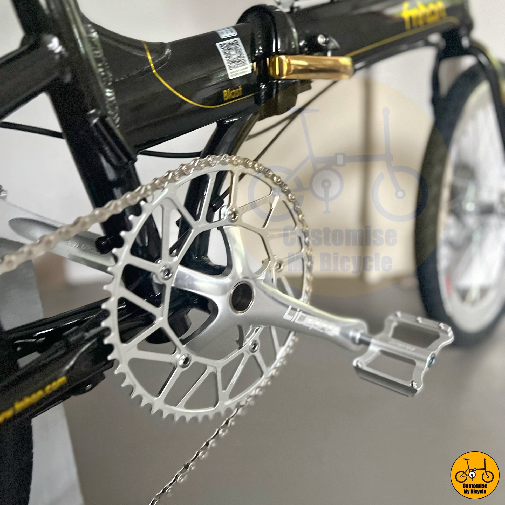 Compact Fnhon Blast with slope-friendly drivetrain and disc brakes
