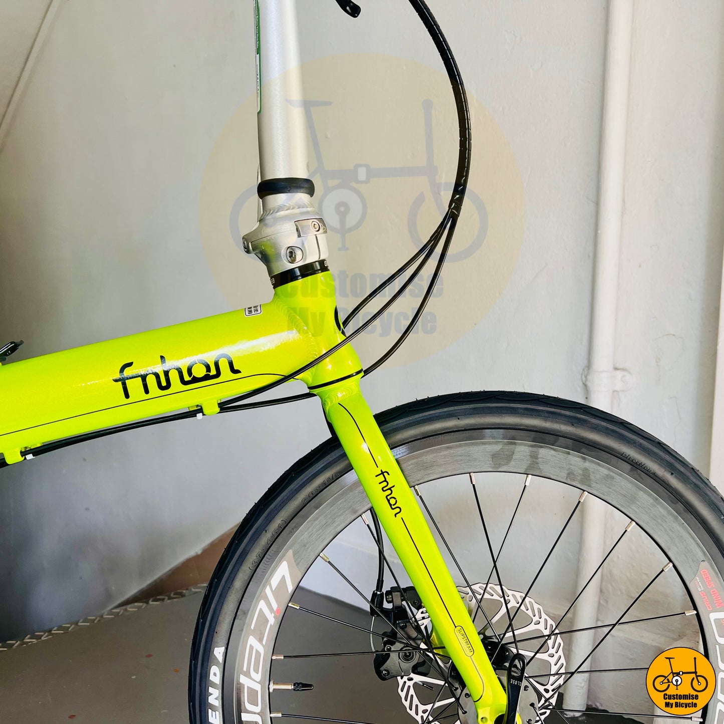 Lime Green Fnhon Blast 22-Inch Foldie – A Bright & Eye-Catching Commuter Bike
