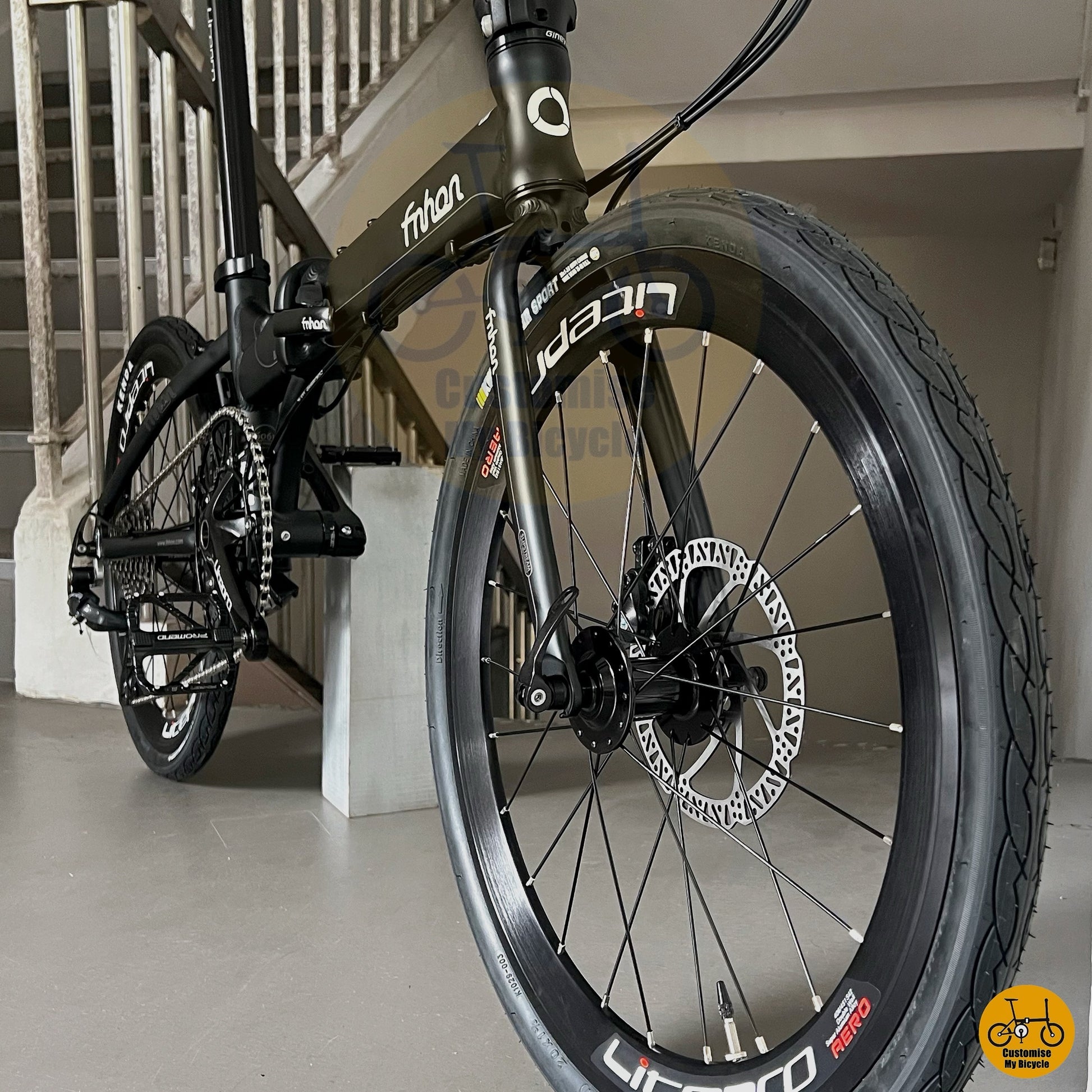 Black Litepro hollowtech crank arm
