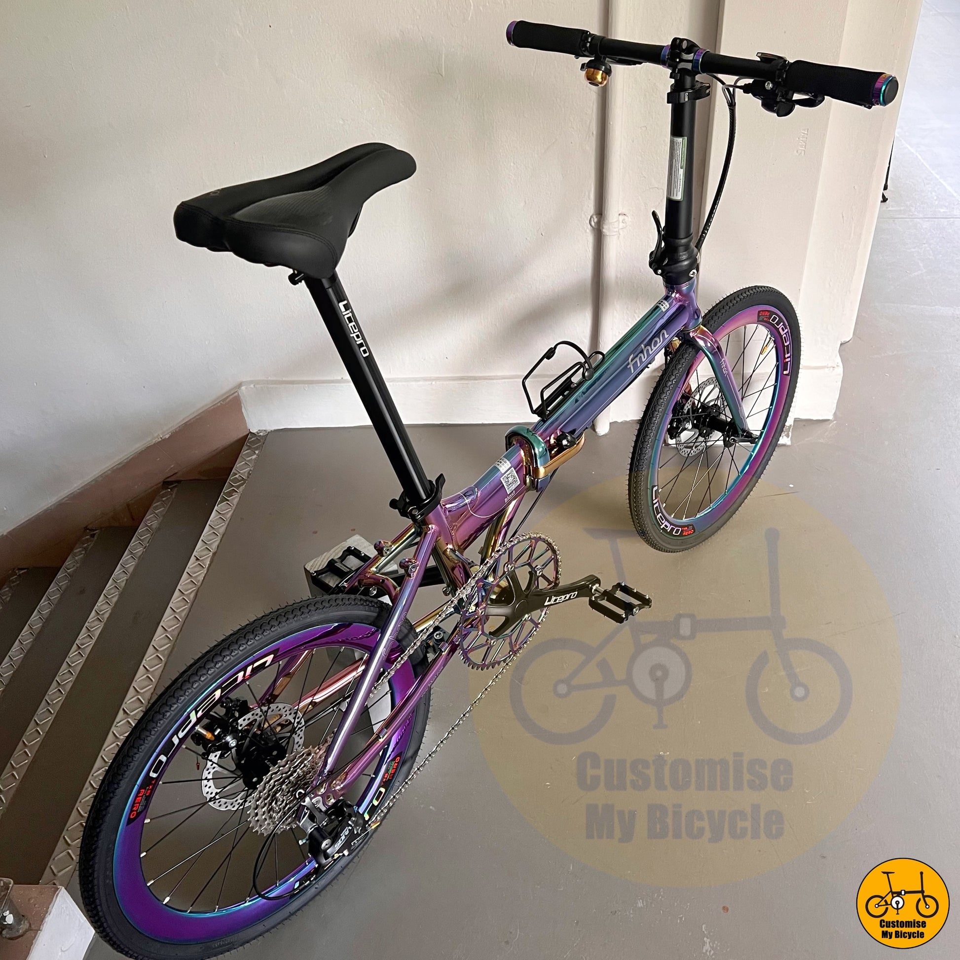 Oil Slick Frame Fnhon Blast 22-Inch Foldie – A High-Performance Ride with a Futuristic Look
