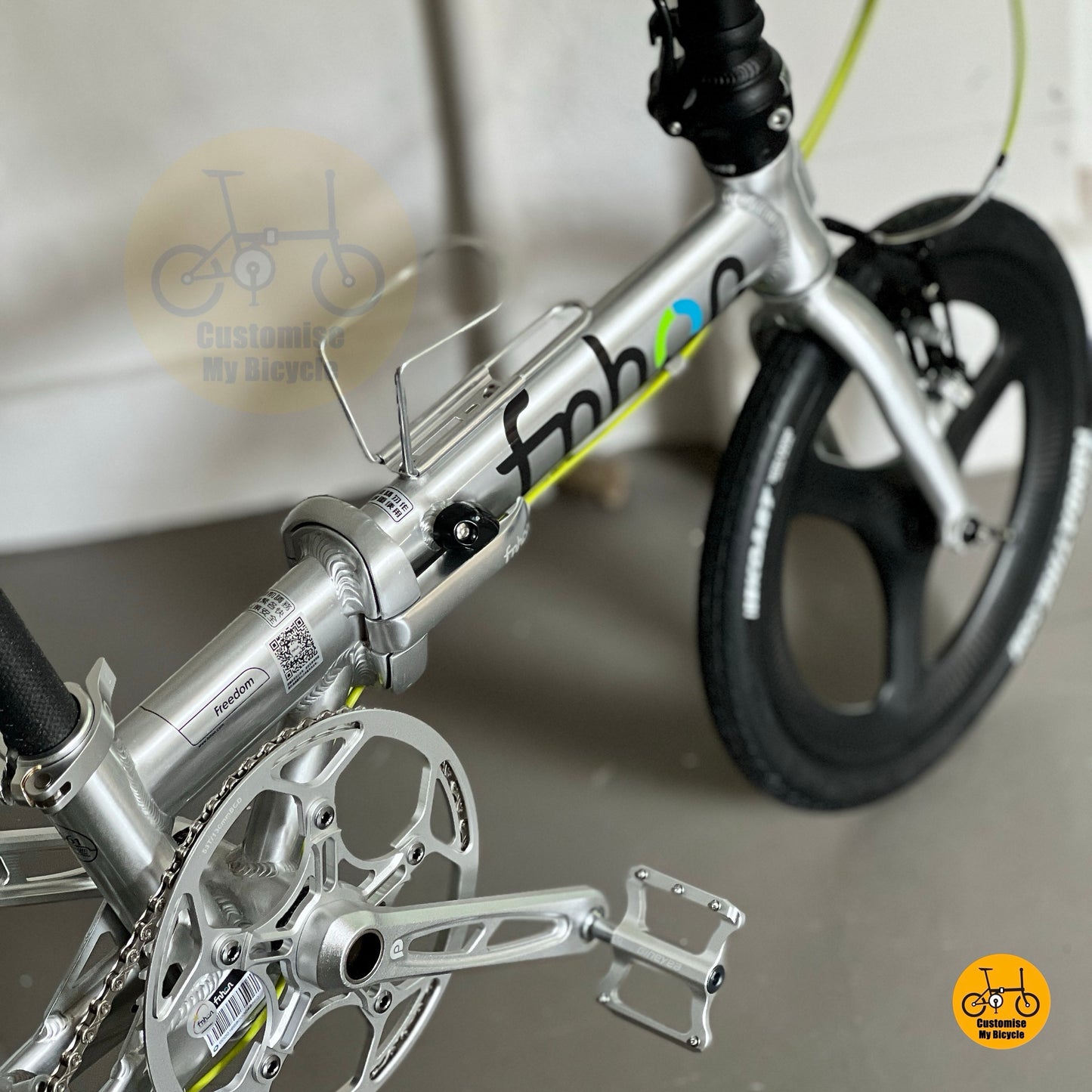 Fnhon Freedom 16" polished silver aluminium folding frame detail
