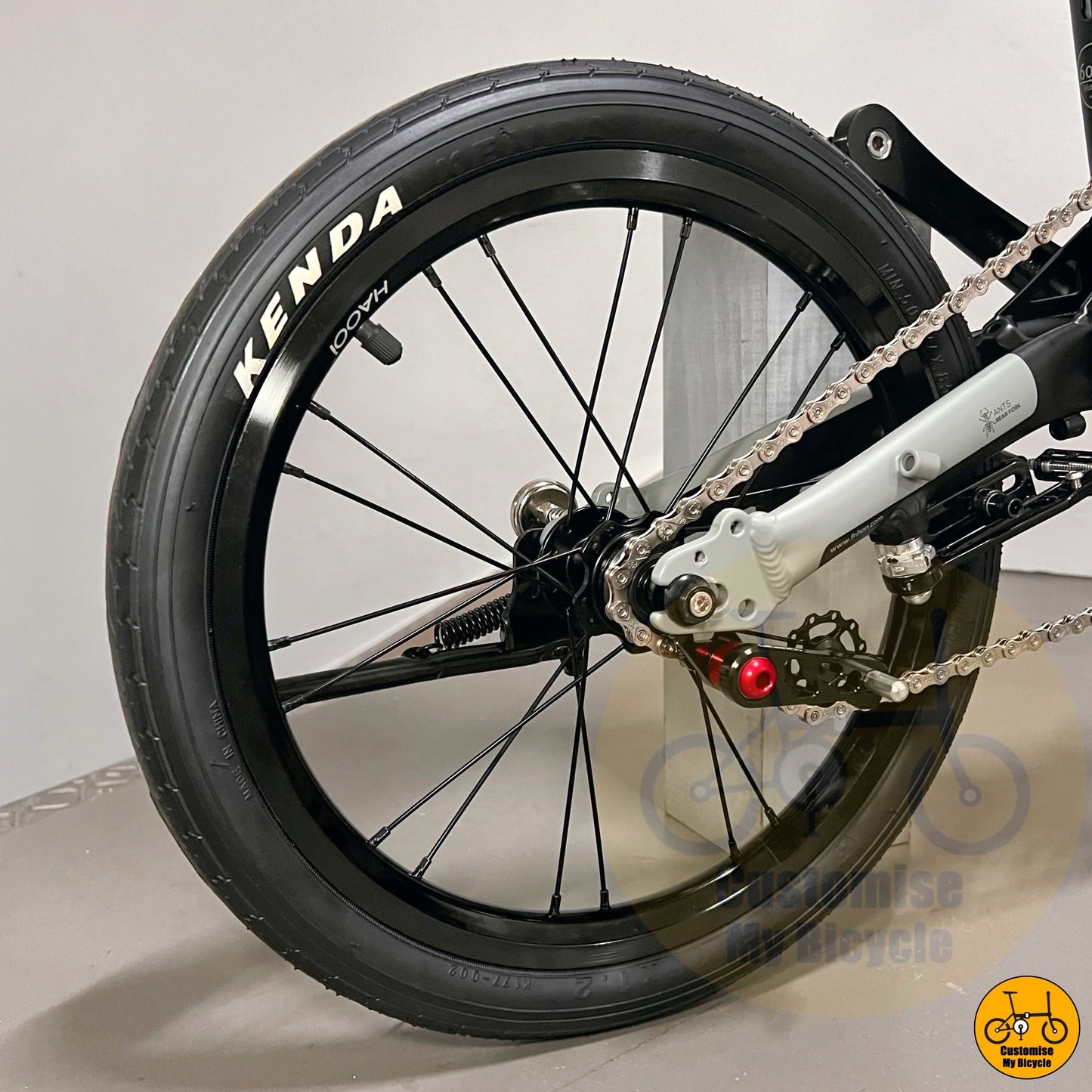 single-speed folding bike for neighbourhood riding
