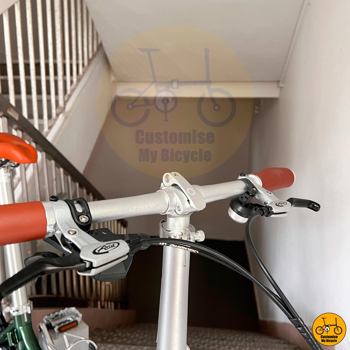 Stylish folding bike competing with Pikes, Pikesi, and Aceoffix
