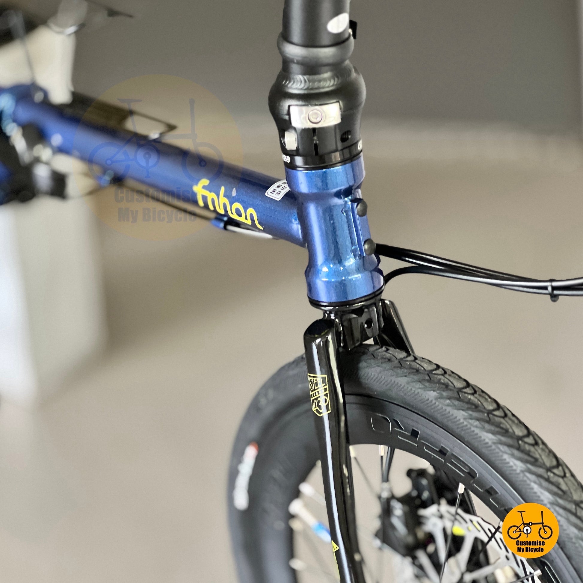 Fnhon Gust 18" foldable bike overall front angle
