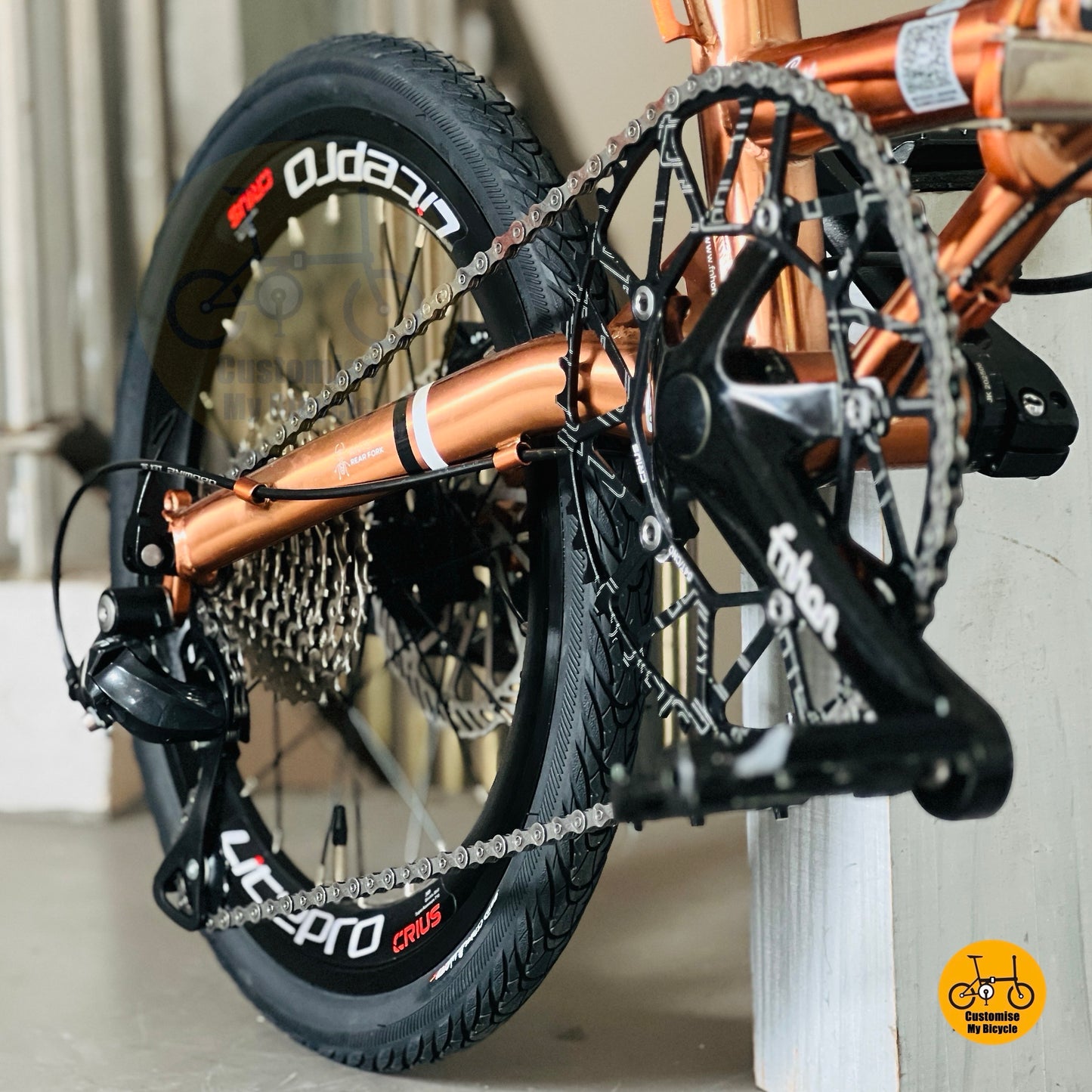 Fnhon Gust folding bike Litepro lightweight crankset close up folding bicycle drivetrain
