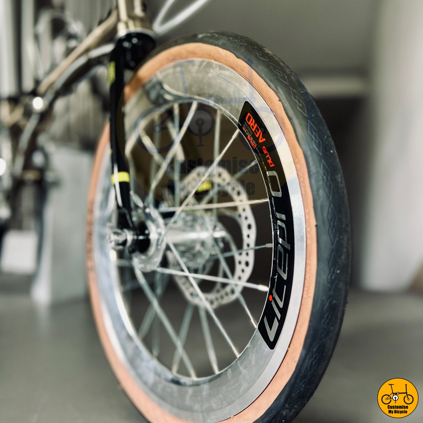 Fnhon Gust 18” • Shimano 9s • Titanium Gold