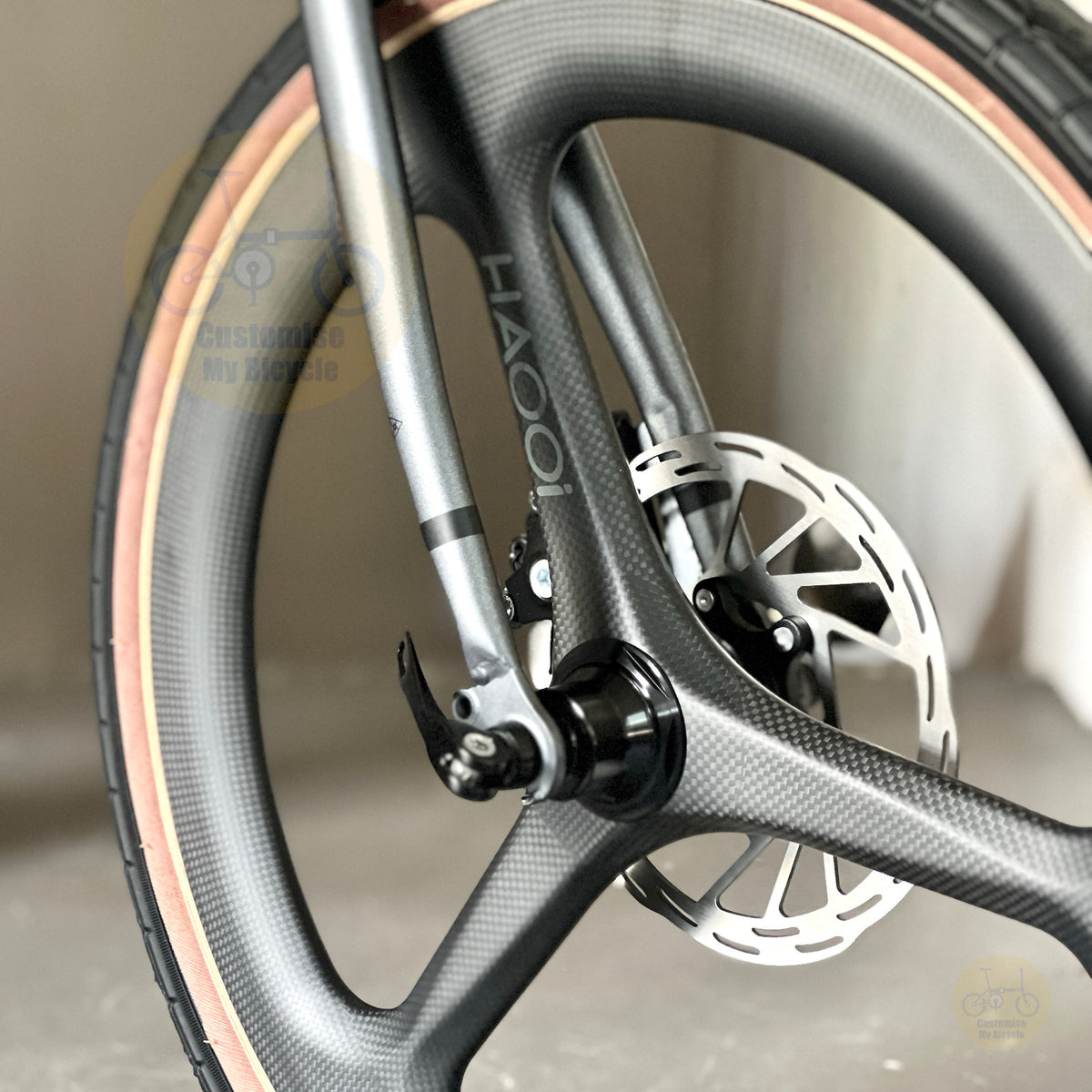 Fnhon Gust 20" Battleship Grey folding bike frame material colour detail