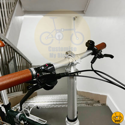 Compact and lightweight foldie with ergonomic handlebars and grips
