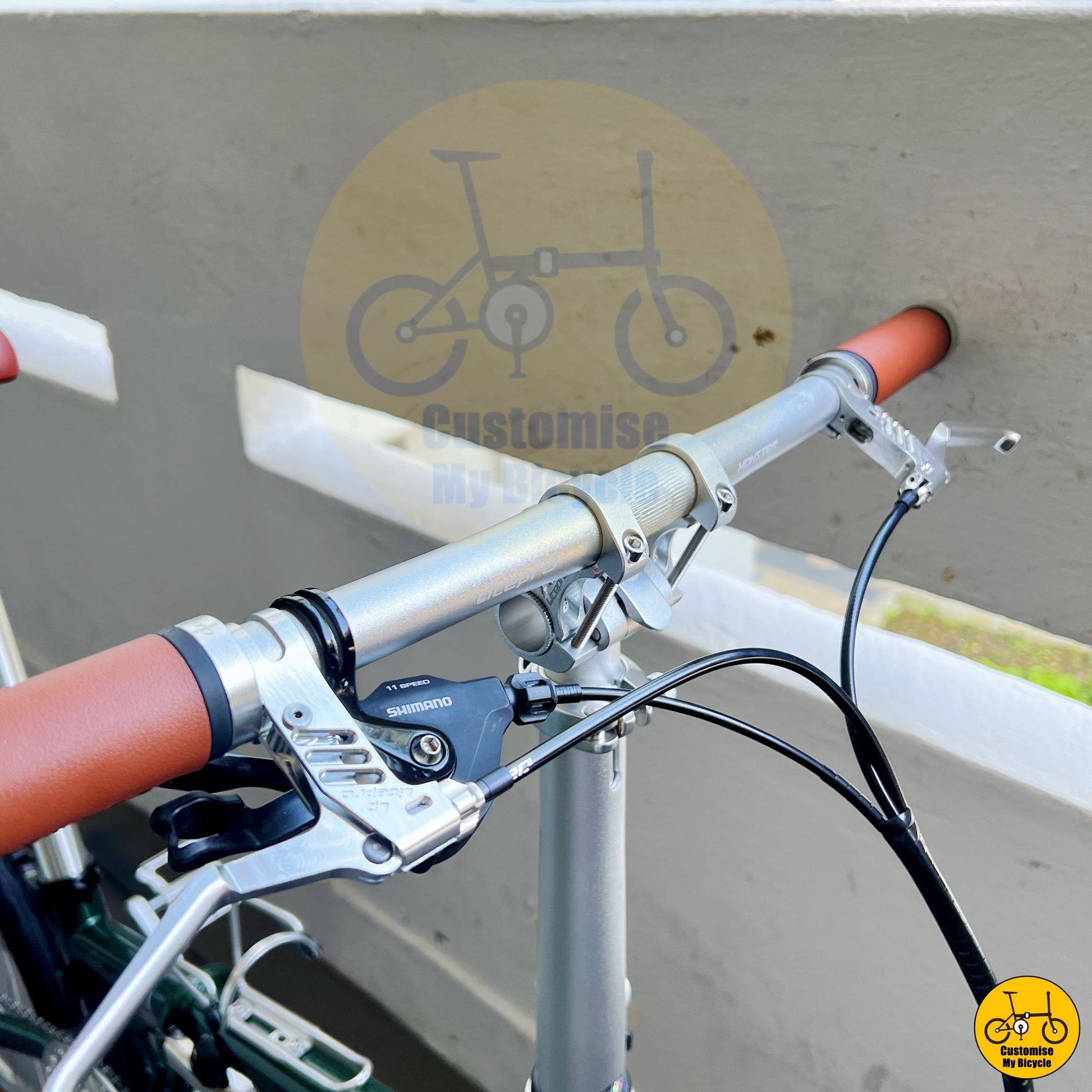 Lightweight and easy-to-fold commuter bike with a practical design
