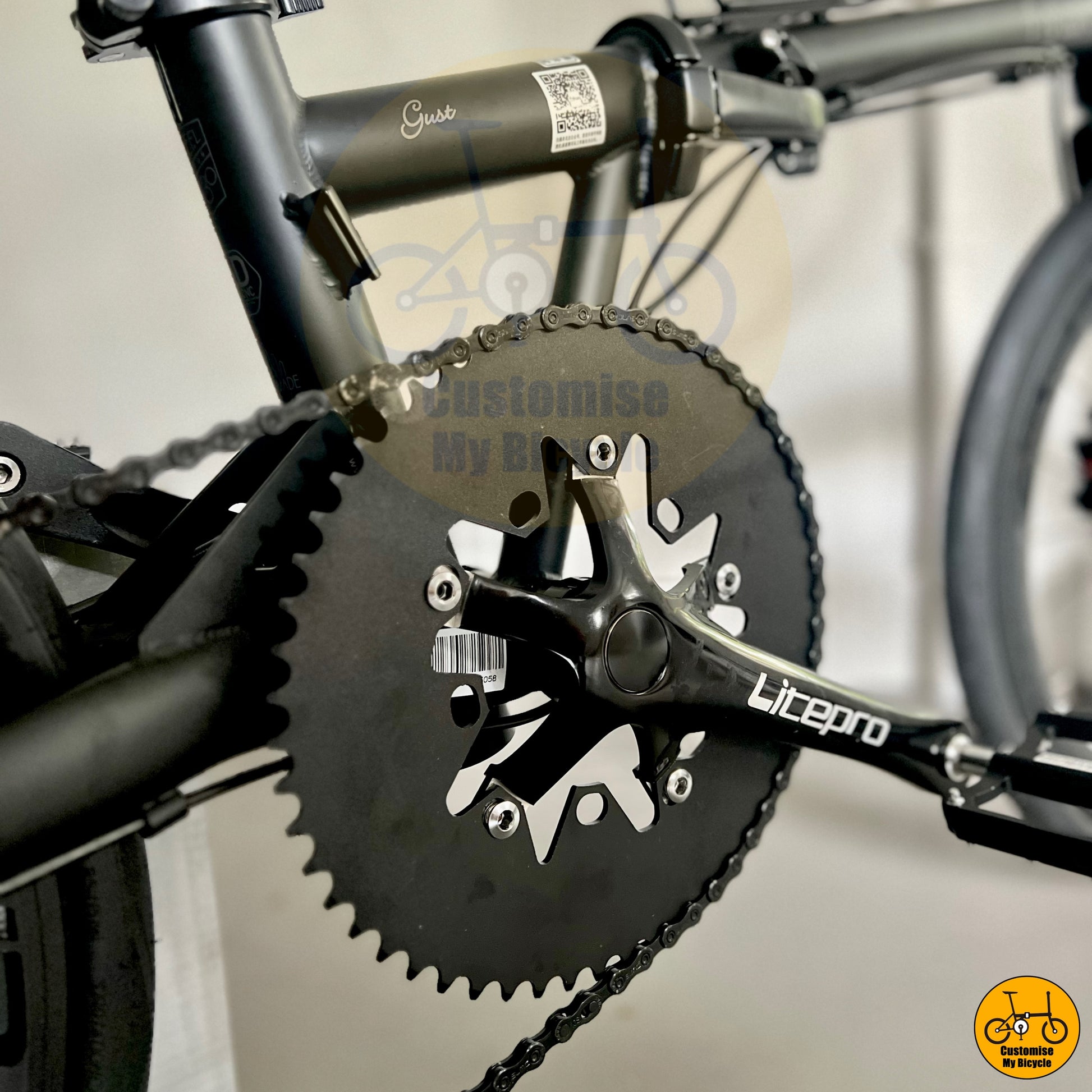 High-speed foldable bicycle with aerodynamic oval chainring
