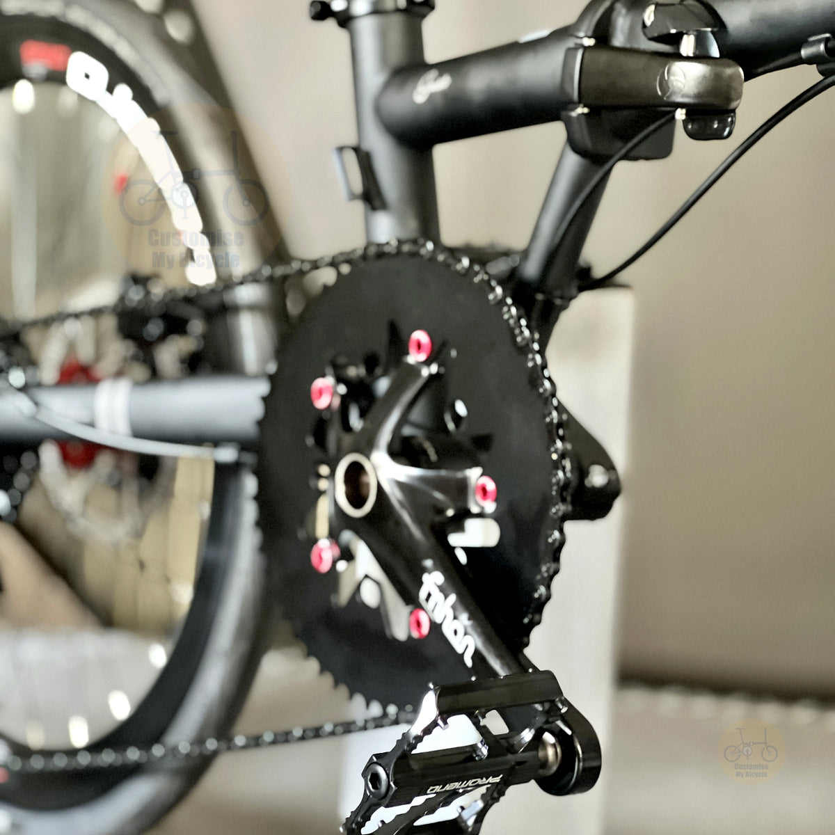 Fnhon Gust 22" Matte Black folding bike rear derailleur gearset detail
