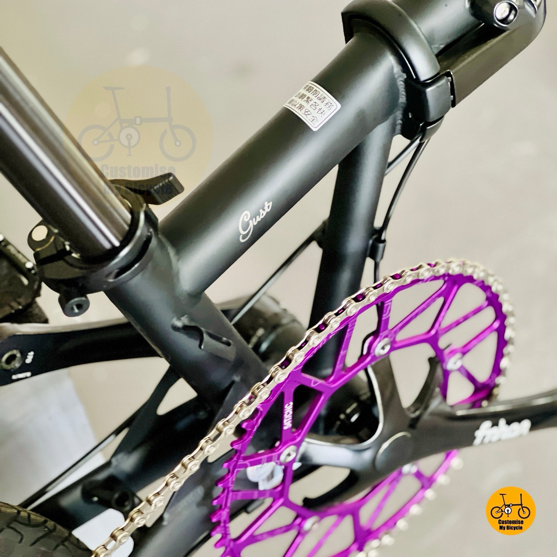 Chromoly steel body frame detail on Matte Black folding bike