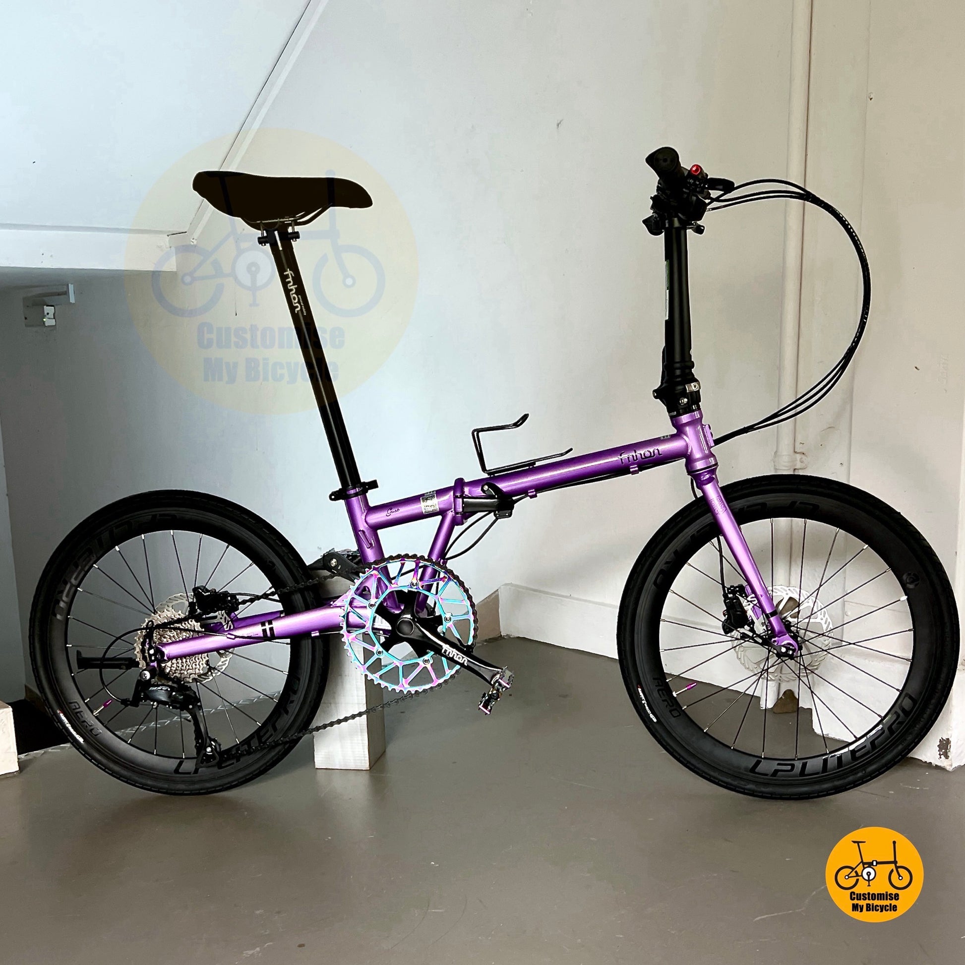 Fnhon Gust 22 Inch Folding Bicycle Chromoly Frame Shimano Drivetrain for Urban Riding
