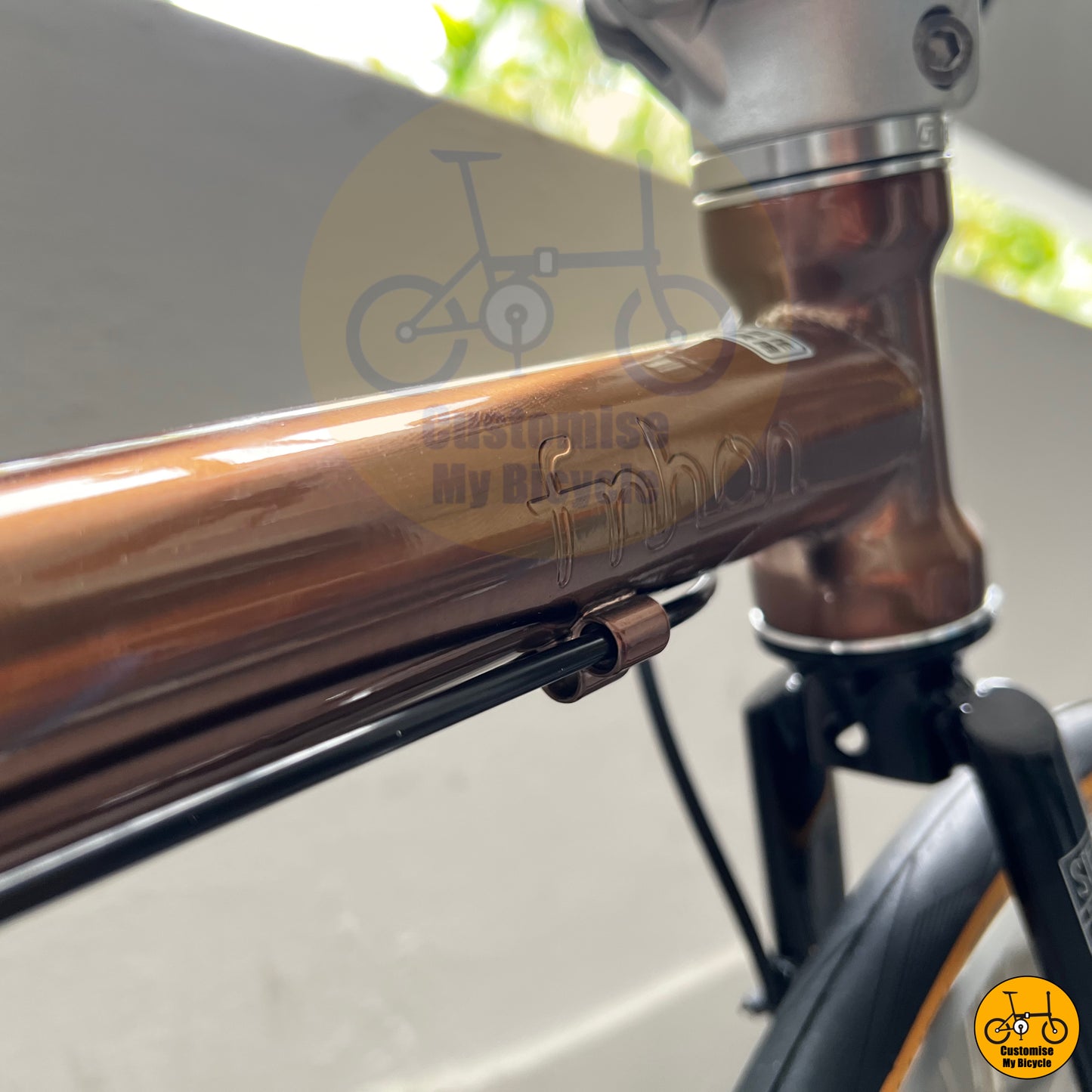 Rose gold frame bicycle with Shimano drivetrain and responsive brakes

