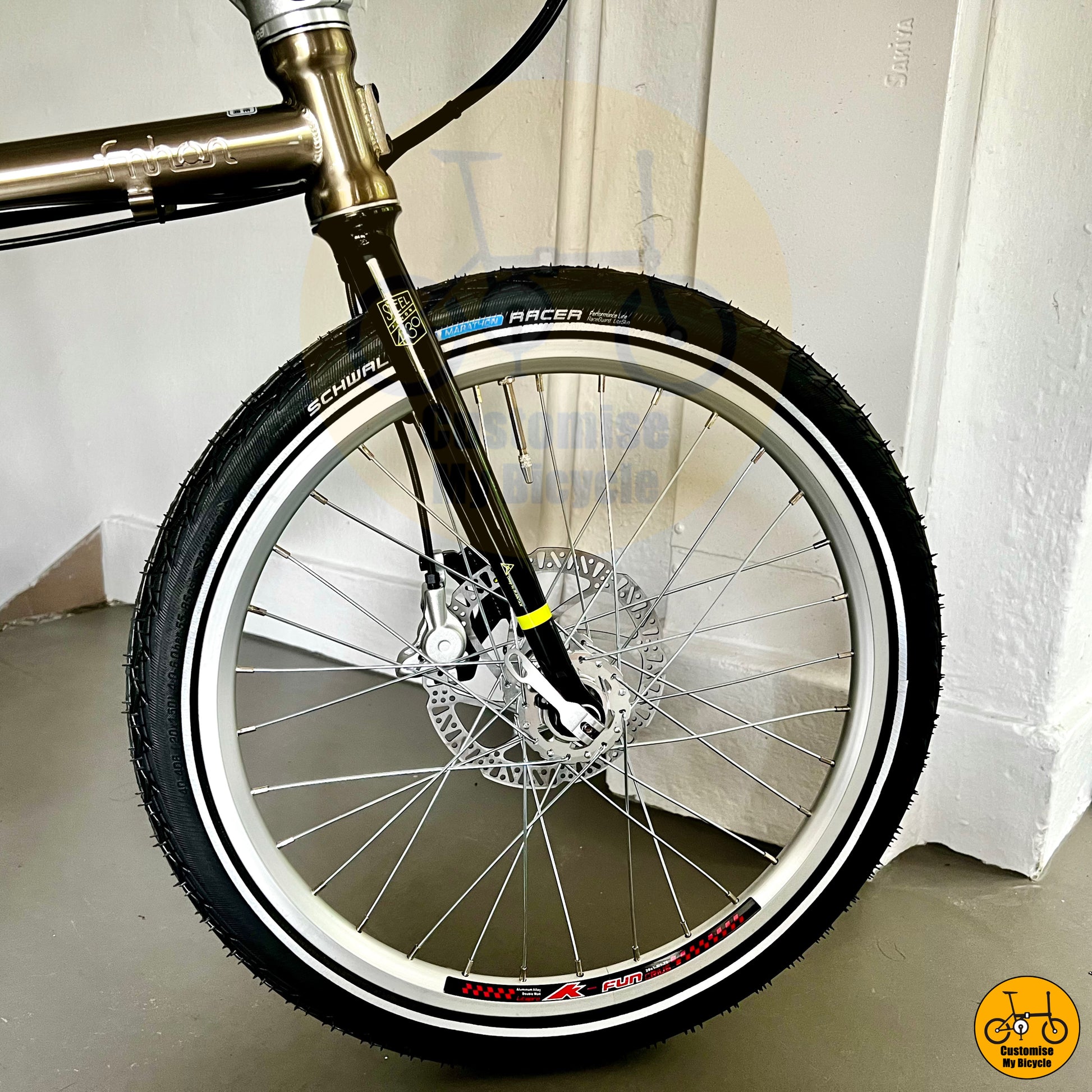 Premium Fnhon Gust foldie with disc brakes for smooth and reliable stopping power
