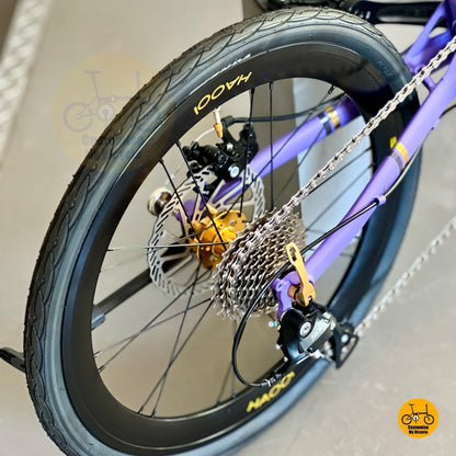 Fnhon Gust Shimano 9 gears drivetrain close up
