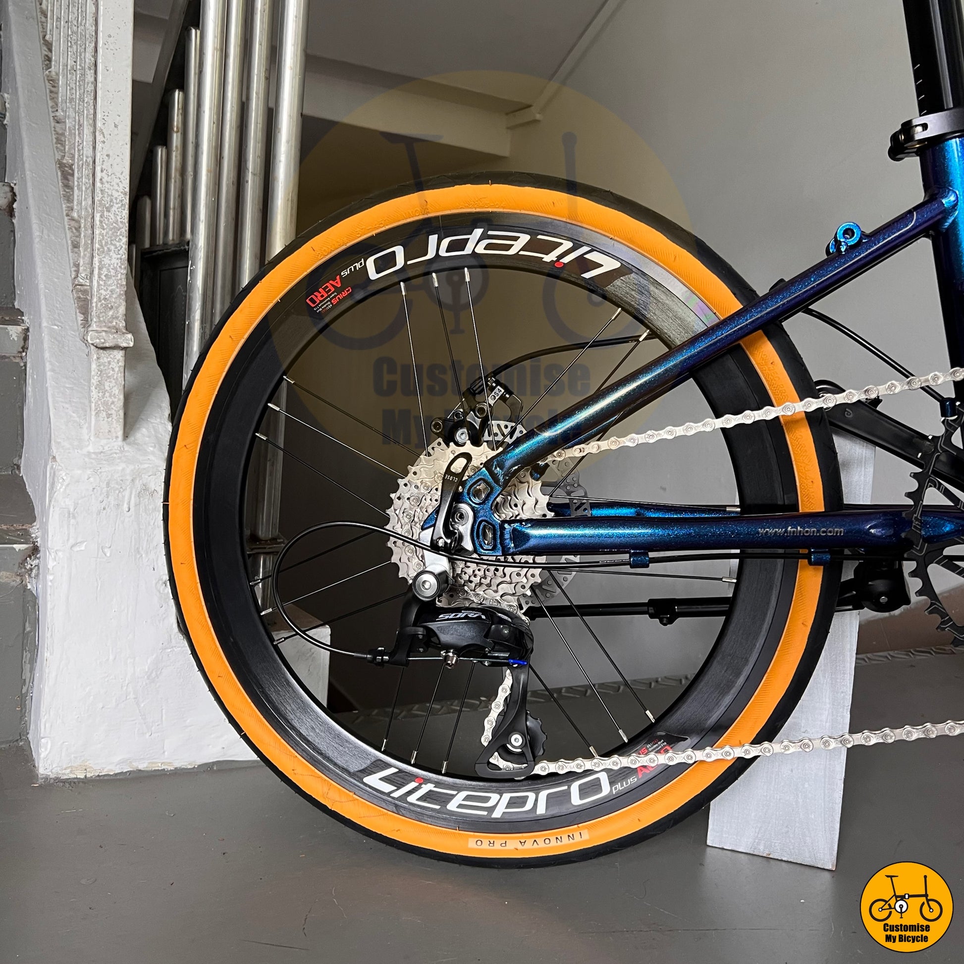 Innova Pro Tan Wall Tyre Fnhon Monsoon 22-Inch Foldable Bicycle – A Fast & Smooth Ride
