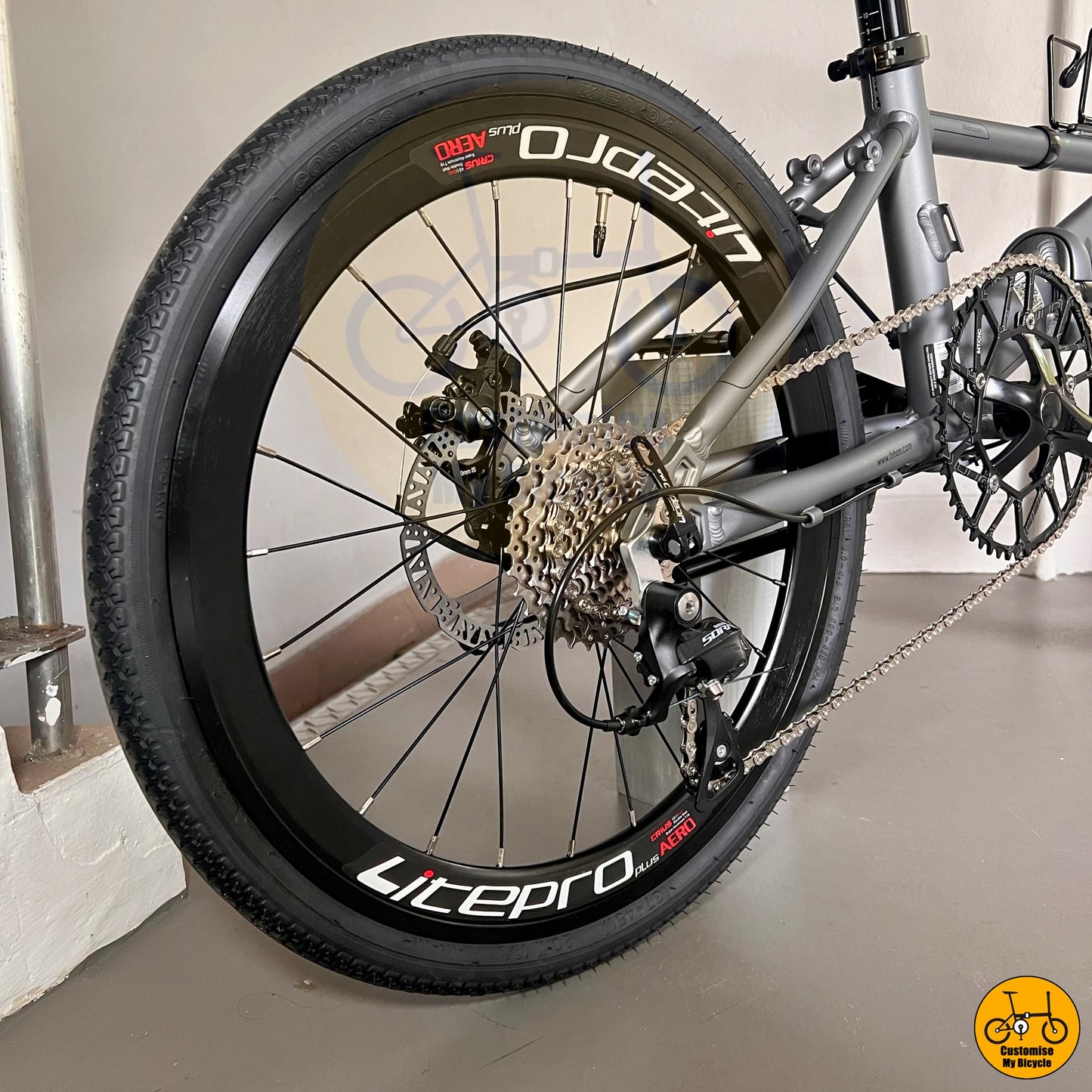 Shimano Sora Rear Derailleur Fnhon Monsoon 22-Inch Foldable Bicycle – Smooth & Reliable Shifting
