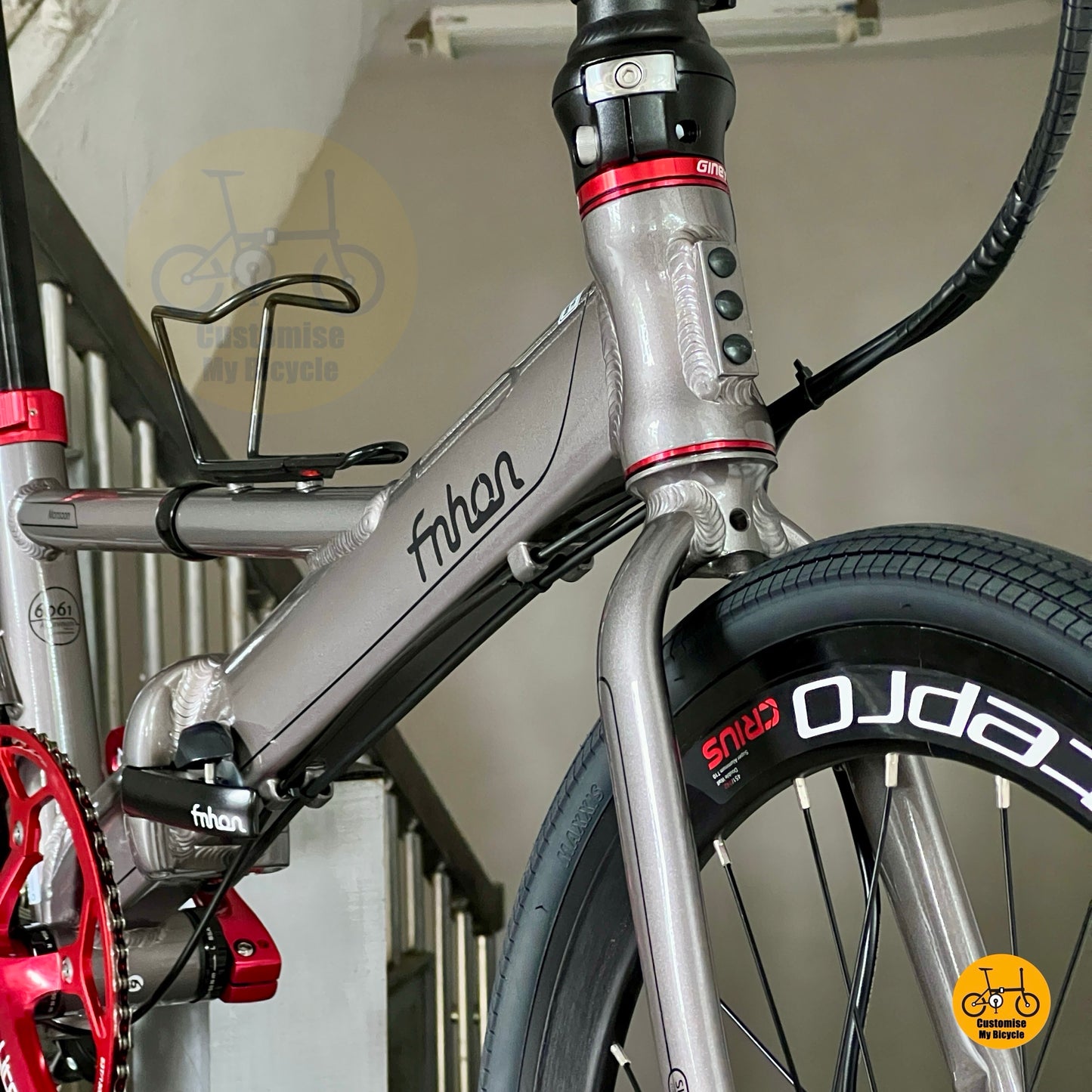 Fnhon Monsoon 22” • Shimano 12s SLX • Dolphine Grey & Red