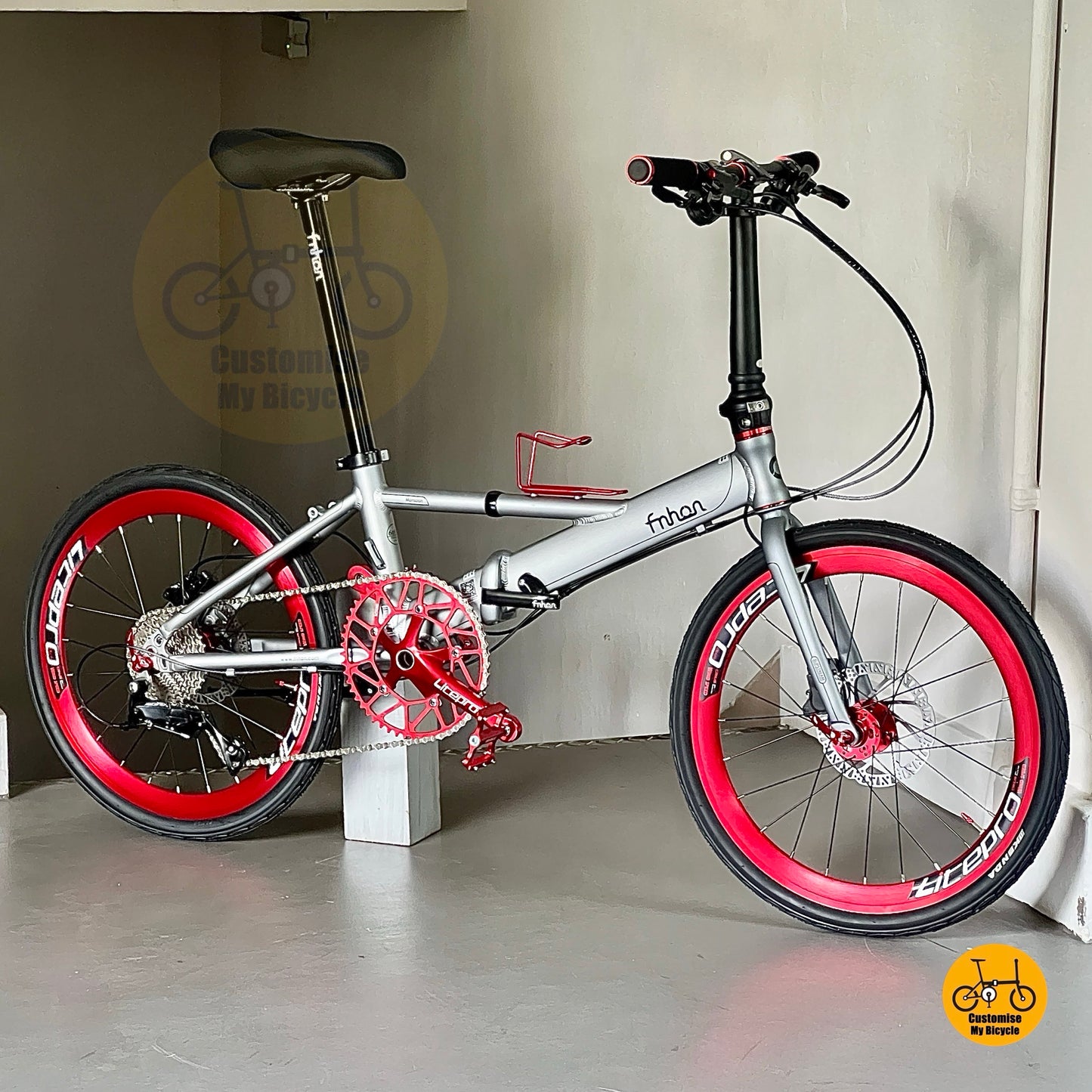 Sepeda lipat Fnhon Monsoon 22” dengan gear Shimano dan rangka ringan
