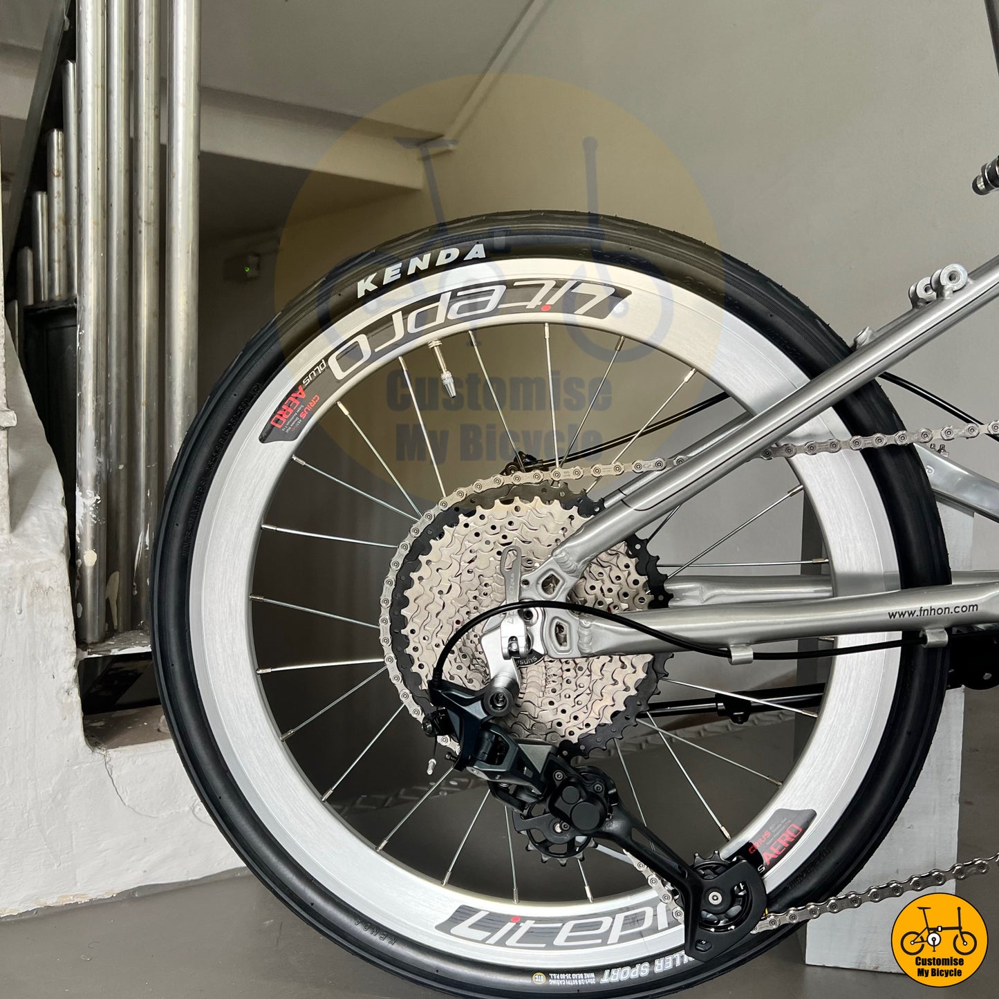 Shimano SLX Edition Fnhon Monsoon 22-Inch Foldable Bicycle – A Fast & Smooth Ride
