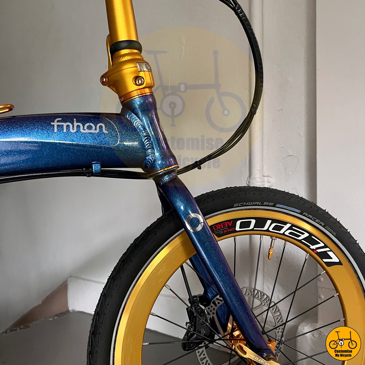 Golden Accent Foldable Bicycle – Lightweight & Performance-Driven
