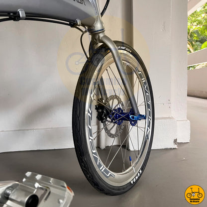Kenda Fast Rolling Tyre on Dahon-Style Foldable Bike – Designed for Speed & Convenience
