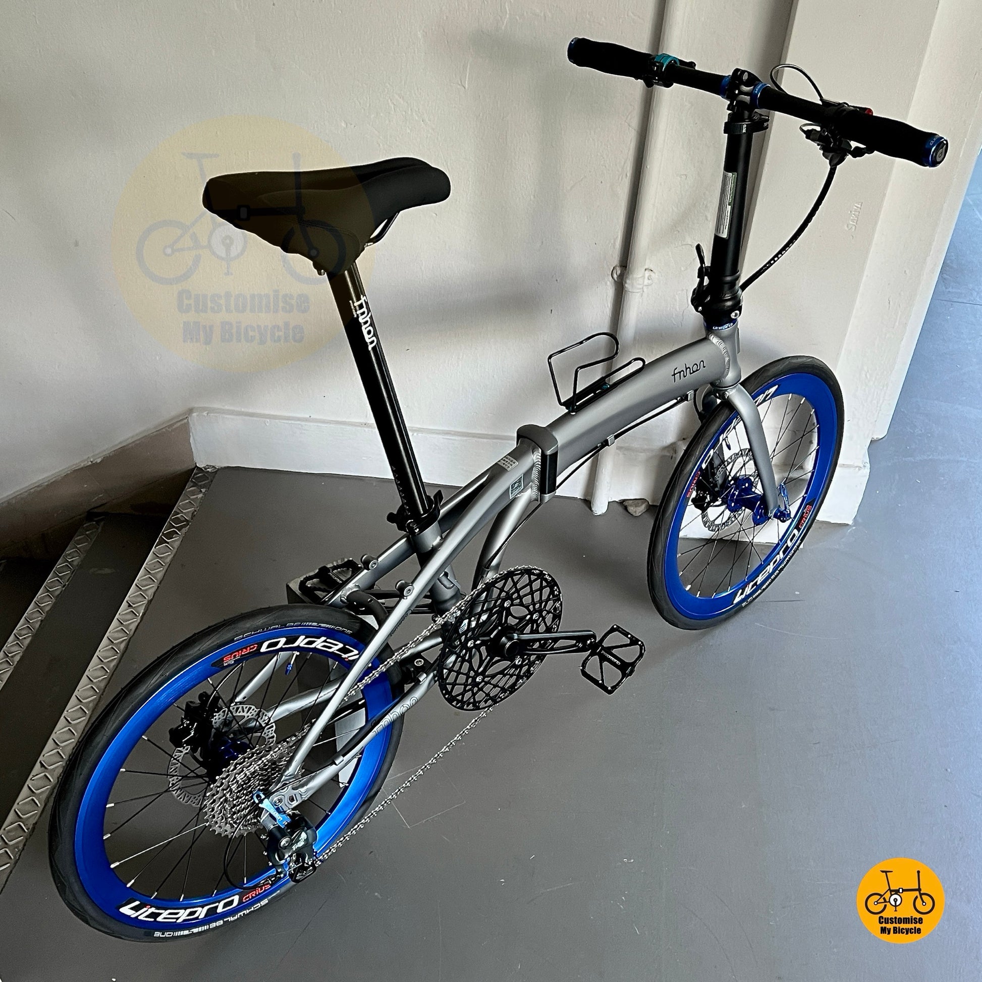 High Right Side view of Fnhon Tornado 22 inch Battleship Grey folding bike with Shimano 10 gears Tiagra
