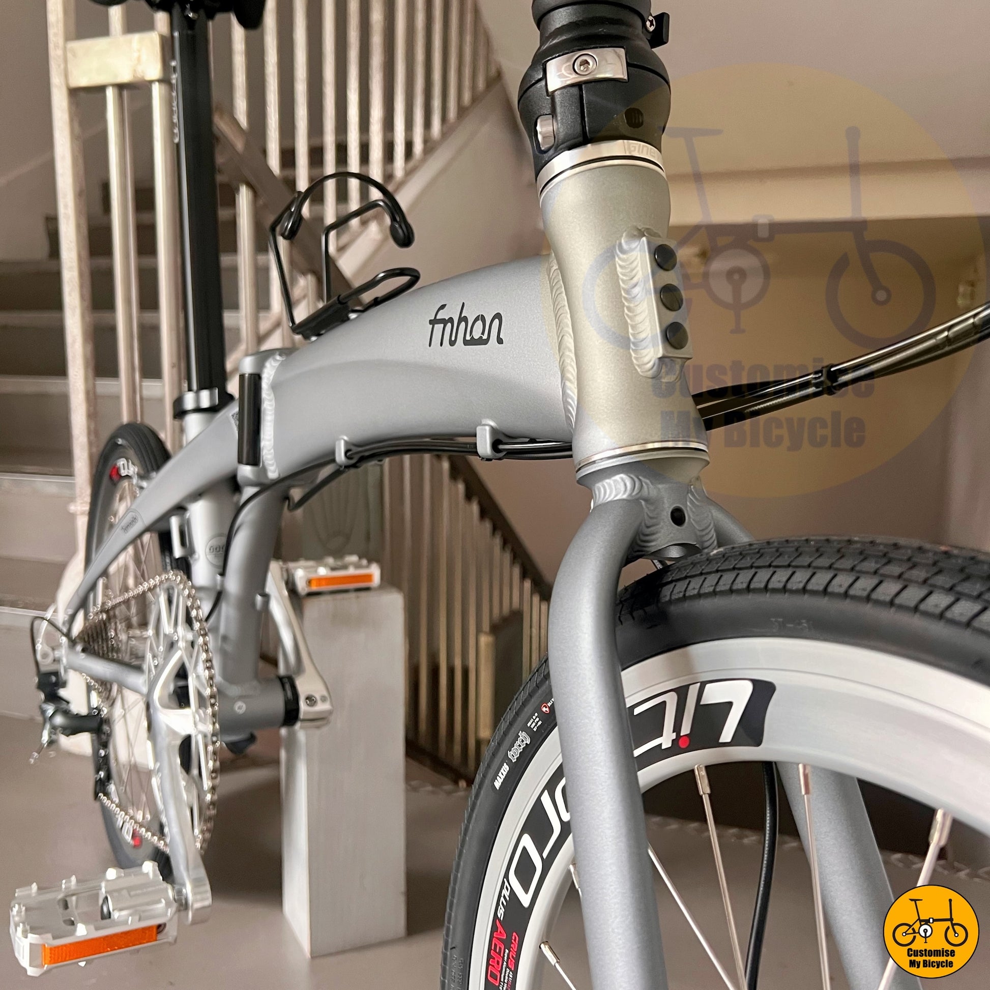 Battleship Grey Foldie – Light, Agile & Built for City Riding
