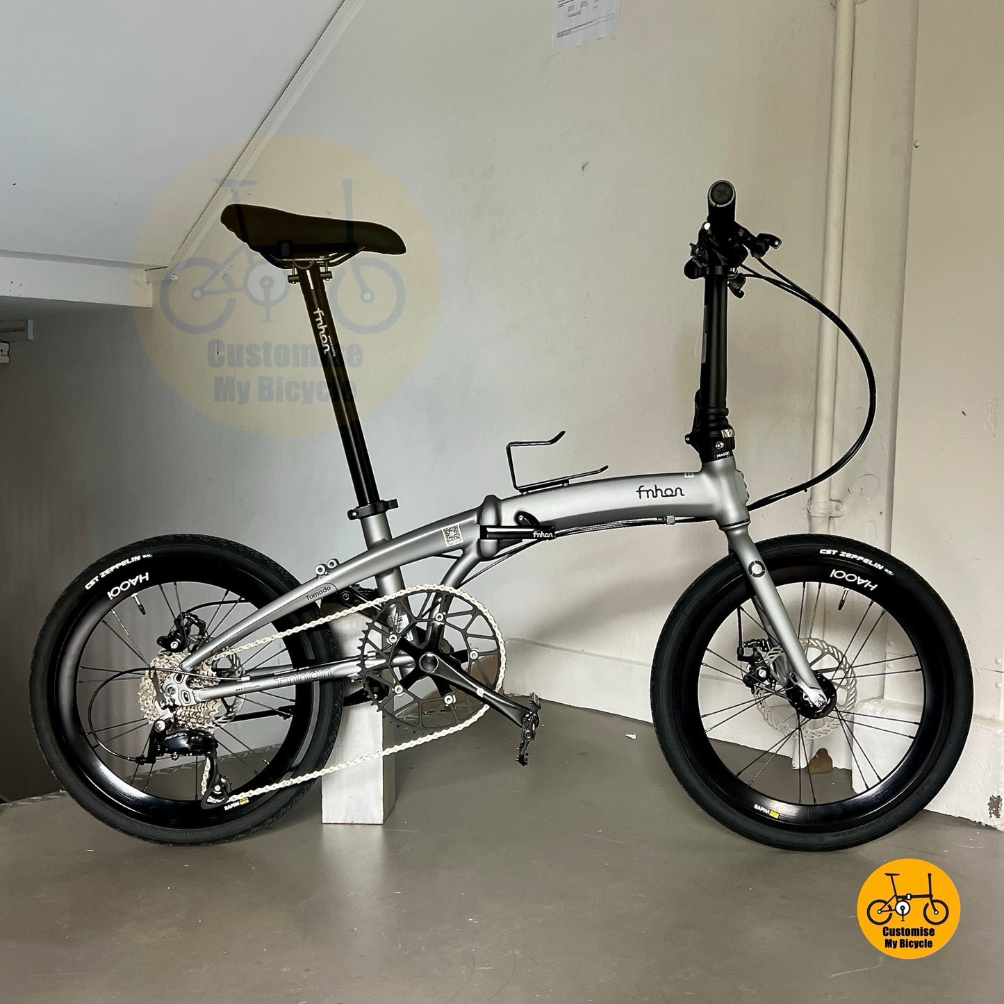 Side view of Fnhon mini-Tornado 20 inch Battleship Grey folding bike with Shimano 9 gears
