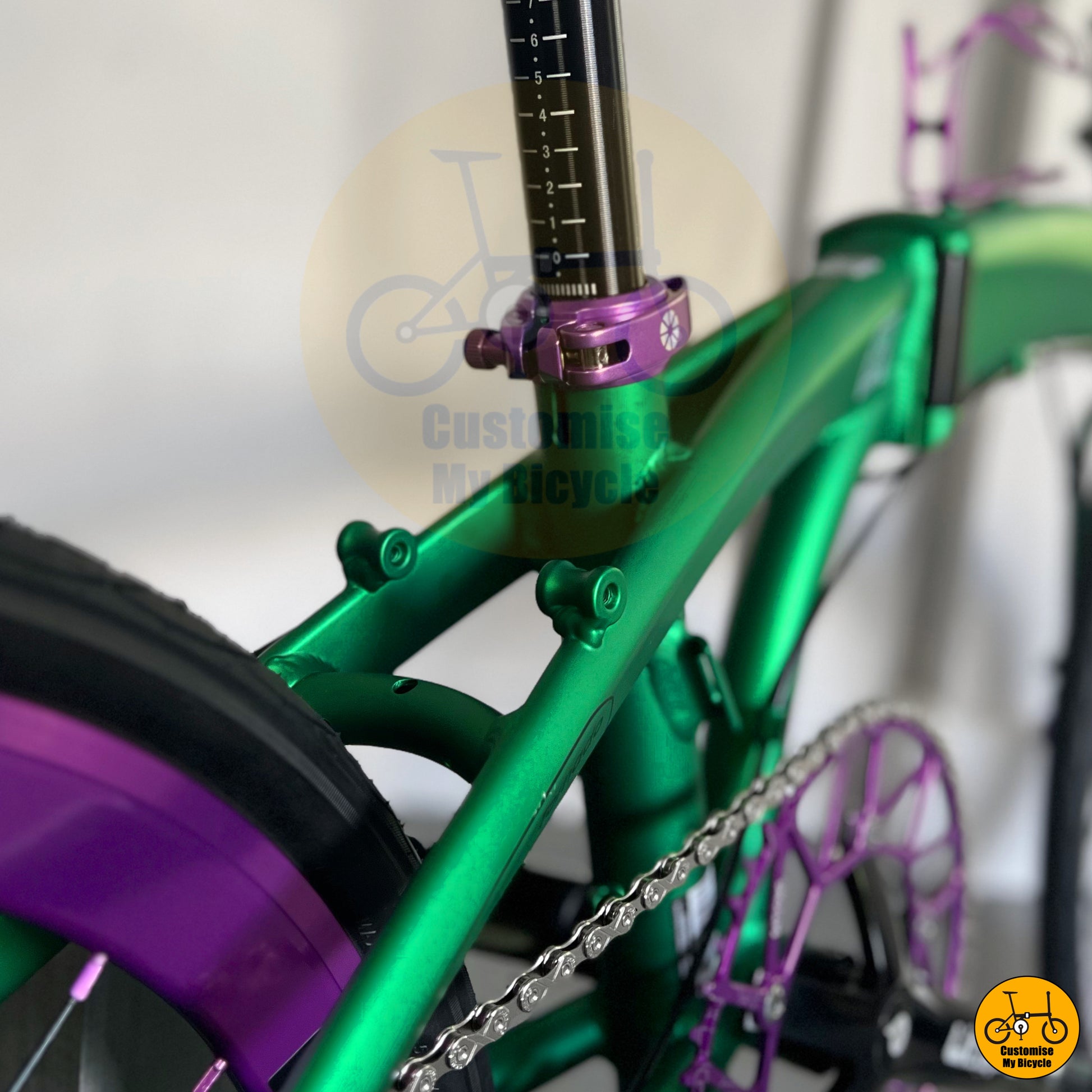 Purple Seat Post Clamp on Lightweight & Compact Fnhon Tornado 22-Inch Foldie – Easy to Carry & Store
