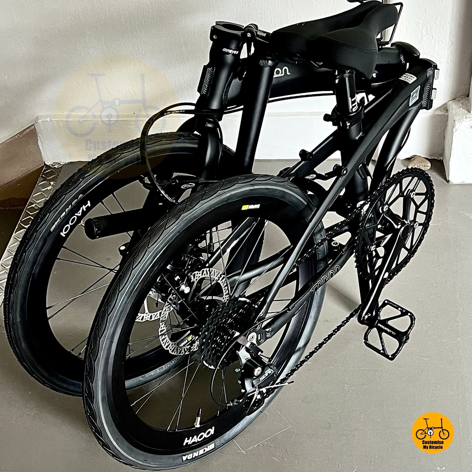 Fnhon Tornado 22 Inch Matte Black Folding Bike With Shimano 9 Gears And Aluminium Alloy Frame
