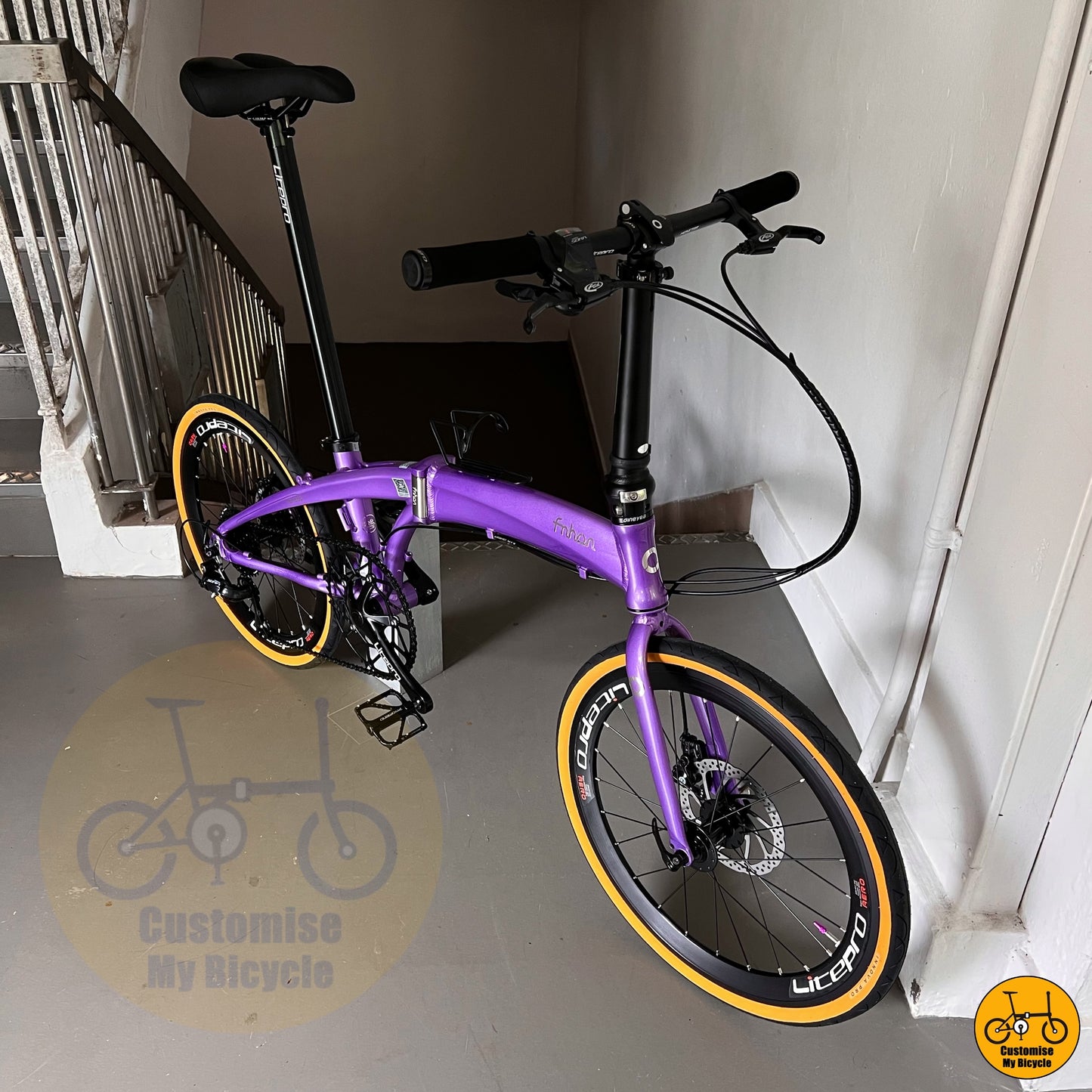 Purple Frame Folding Bike – Designed for Urban Commuters
