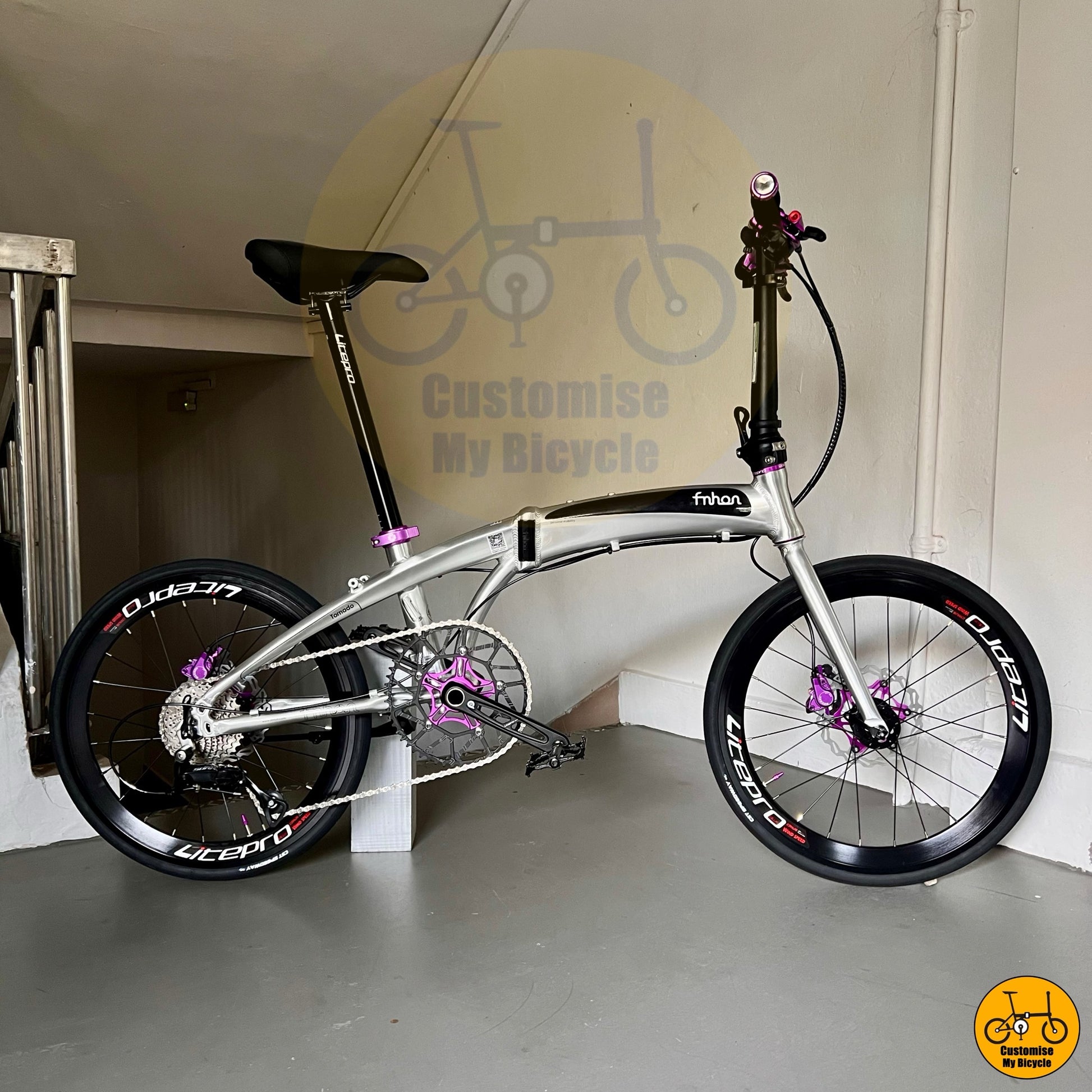 Purple Accent Foldable Bicycle – Unique Design for Performance Riders
