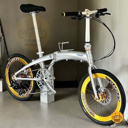 Fnhon Tornado foldie in Polished Silver showing chainring details