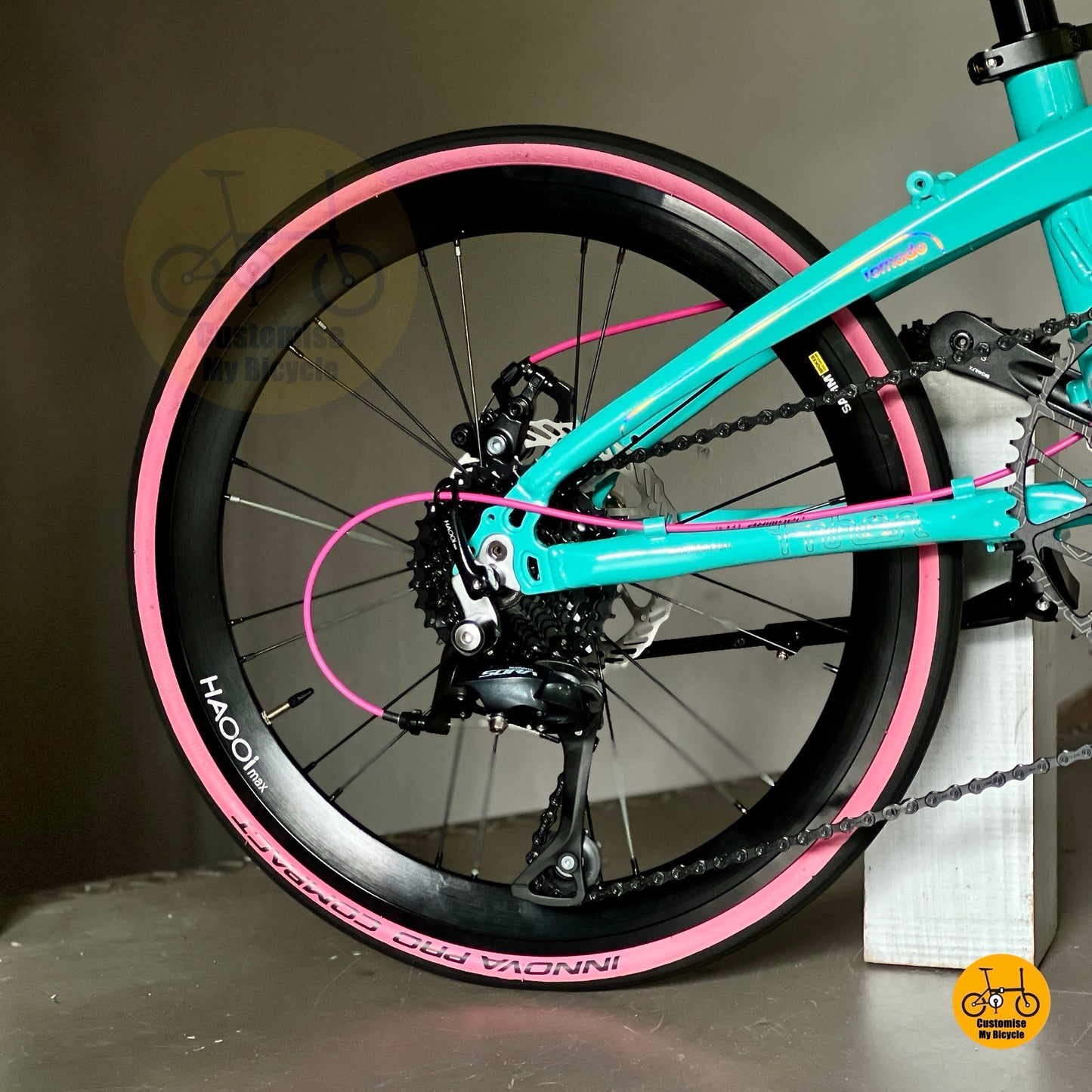 Fnhon Tornado INNOVA hot pink wall tyres detail
