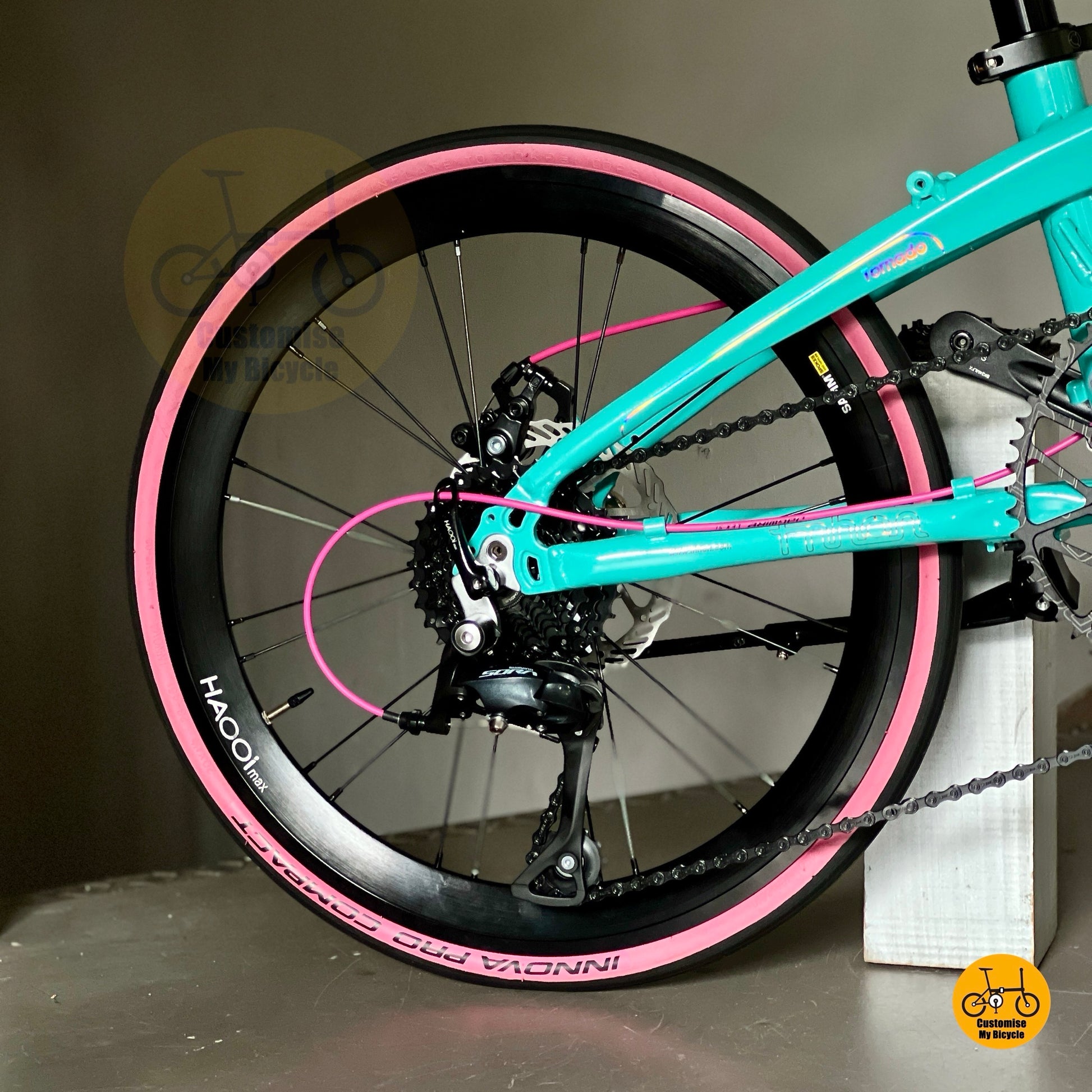 Fnhon Tornado INNOVA hot pink wall tyres detail
