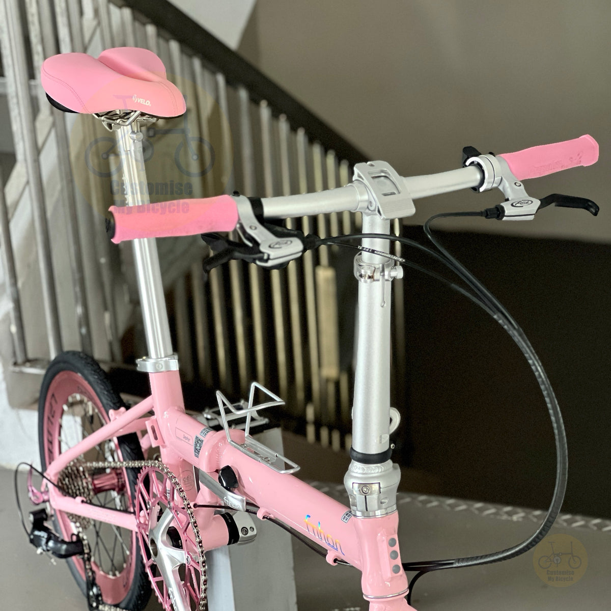 Fnhon Zephyr 16" Baby Pink folding bike frame material colour detail