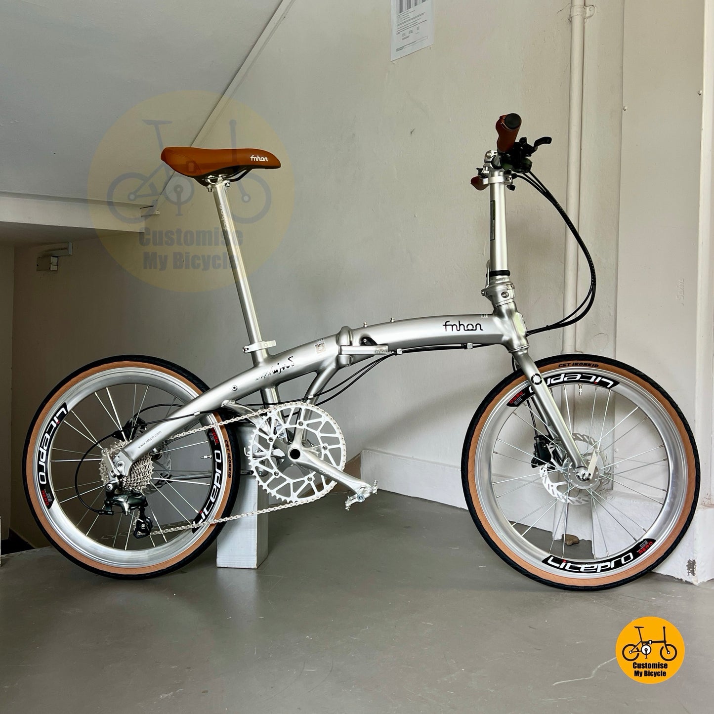 Fnhon Wind 22 Inch Metallic Silver Folding Bike Shimano 10 Speed Tiagra Hydraulic Brake
